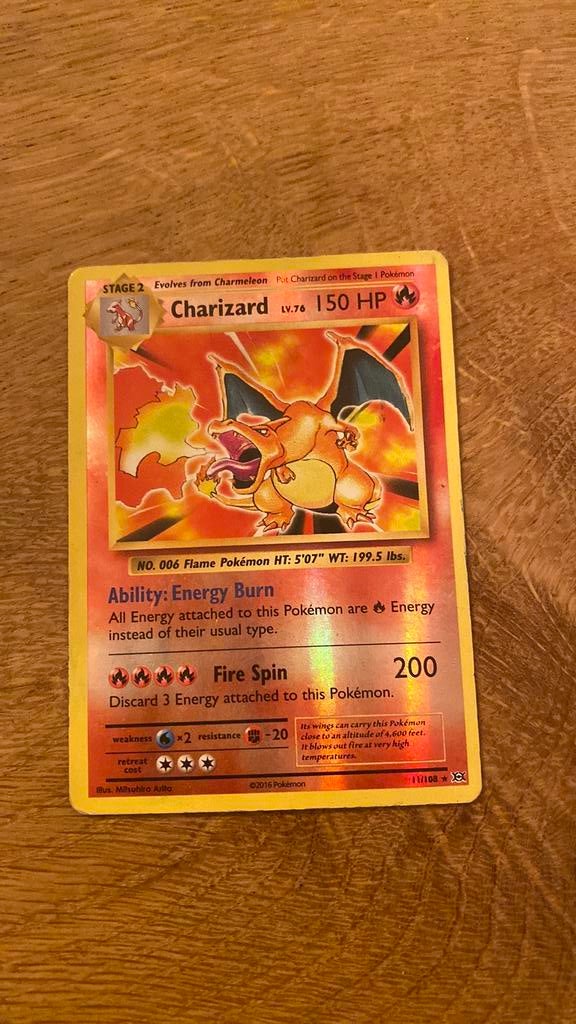 Charizard 11/108, Hobby en Vrije tijd, Verzamelkaartspellen | Pokémon, Ophalen of Verzenden, Zo goed als nieuw