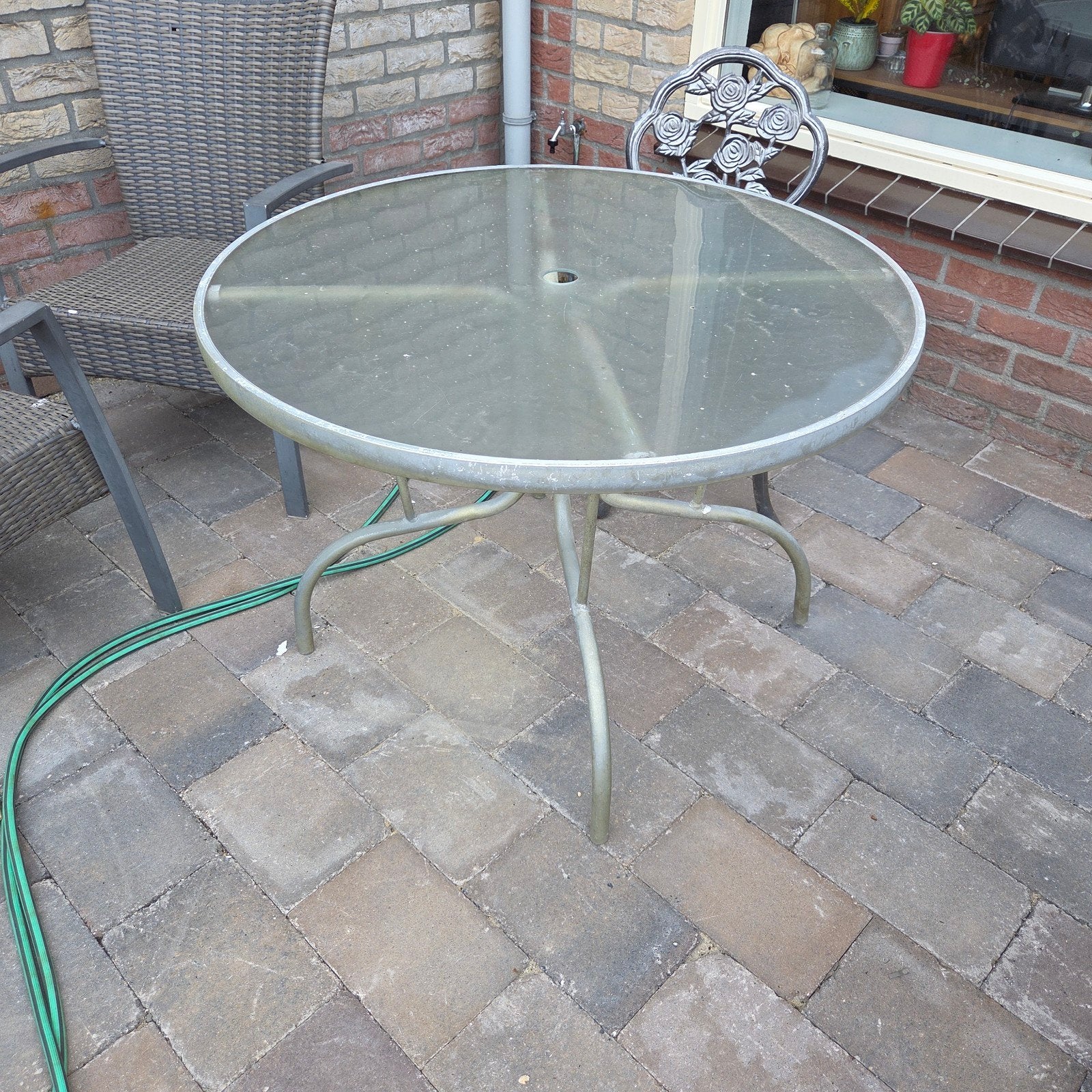 glazen tafel, Tuin en Terras, Tuintafels, Ophalen, Gebruikt, Rond, Overige materialen