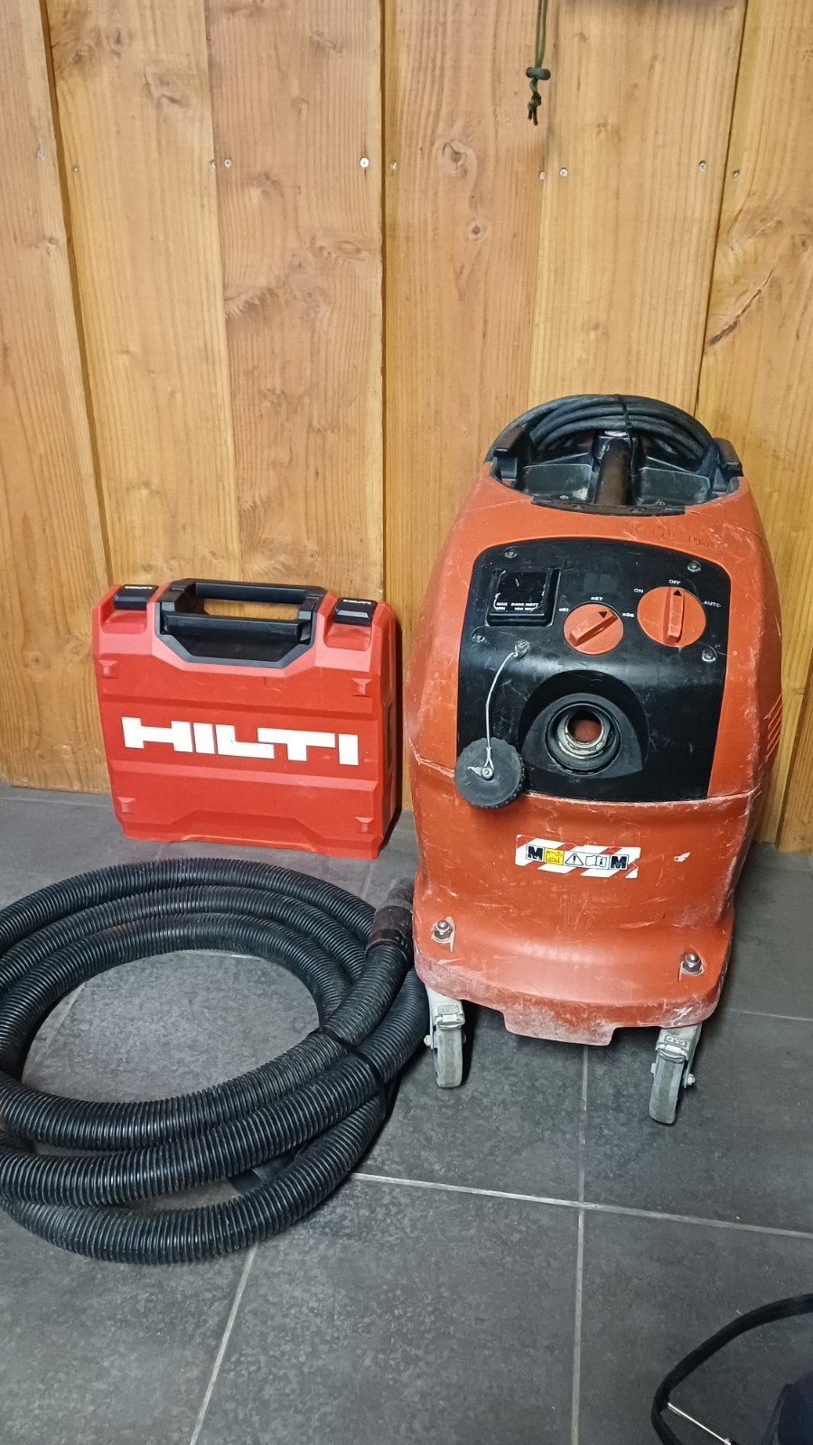 Hilti VC 40-UM Industriële stofzuiger met accessoires, Stofzak, Gebruikt, Ophalen of Verzenden, Industriële stofzuiger