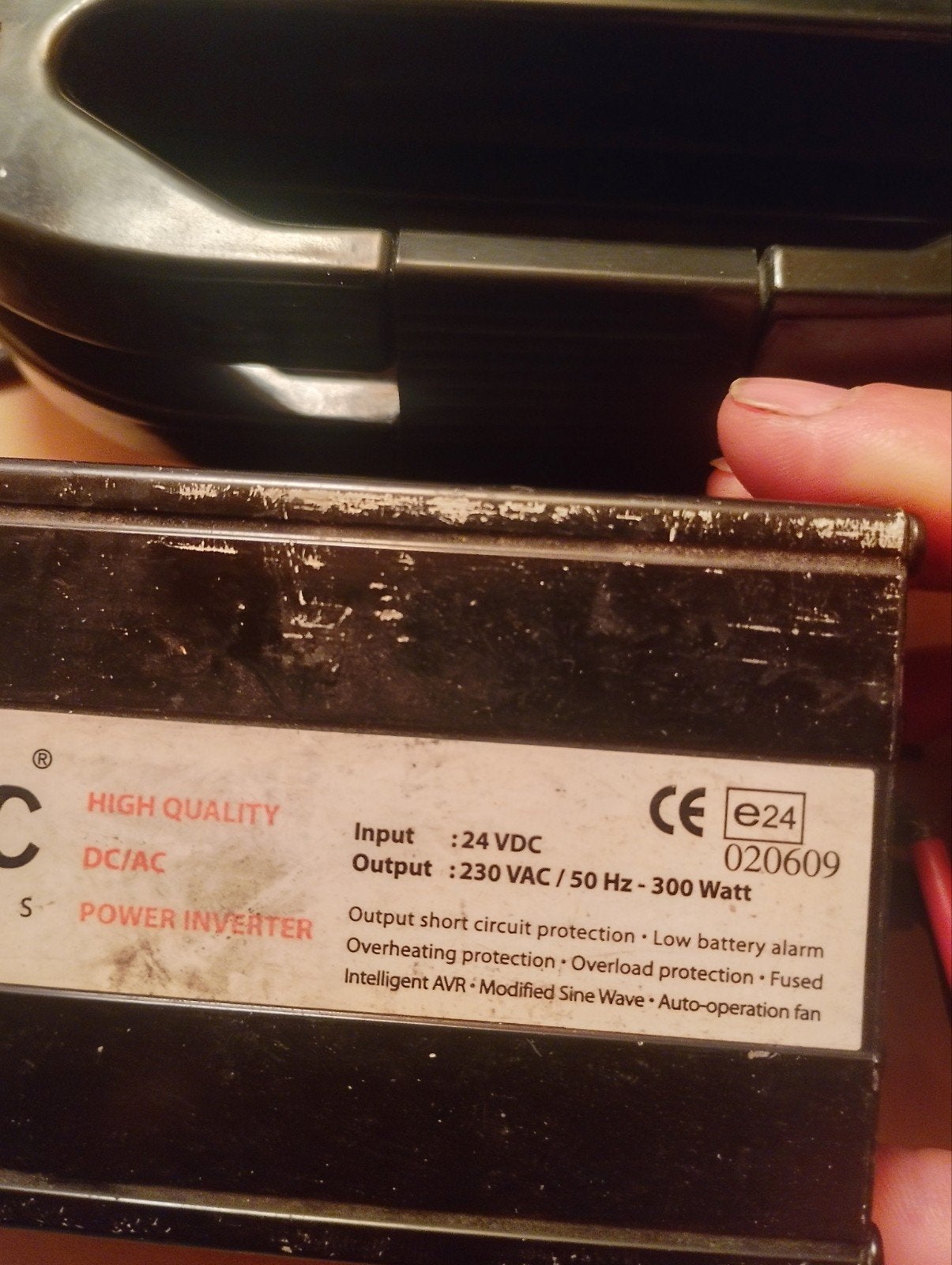 Hoogwaardige DC/AC Power Inverter 24VDC naar 230VAC 300W, Ophalen, Gebruikt, Universele onderdelen