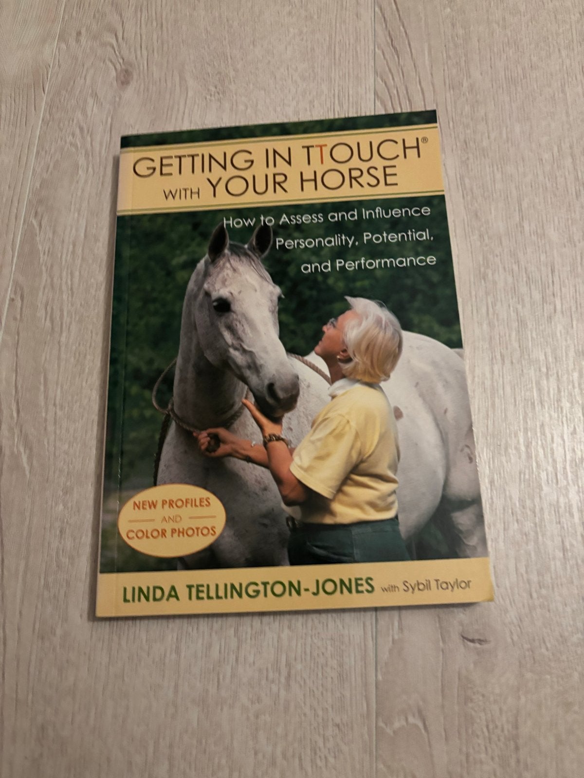 Getting in TTouch with Your Horse - Linda Tellington-Jones, Boeken, Ophalen of Verzenden, Zo goed als nieuw, Paarden of Pony's
