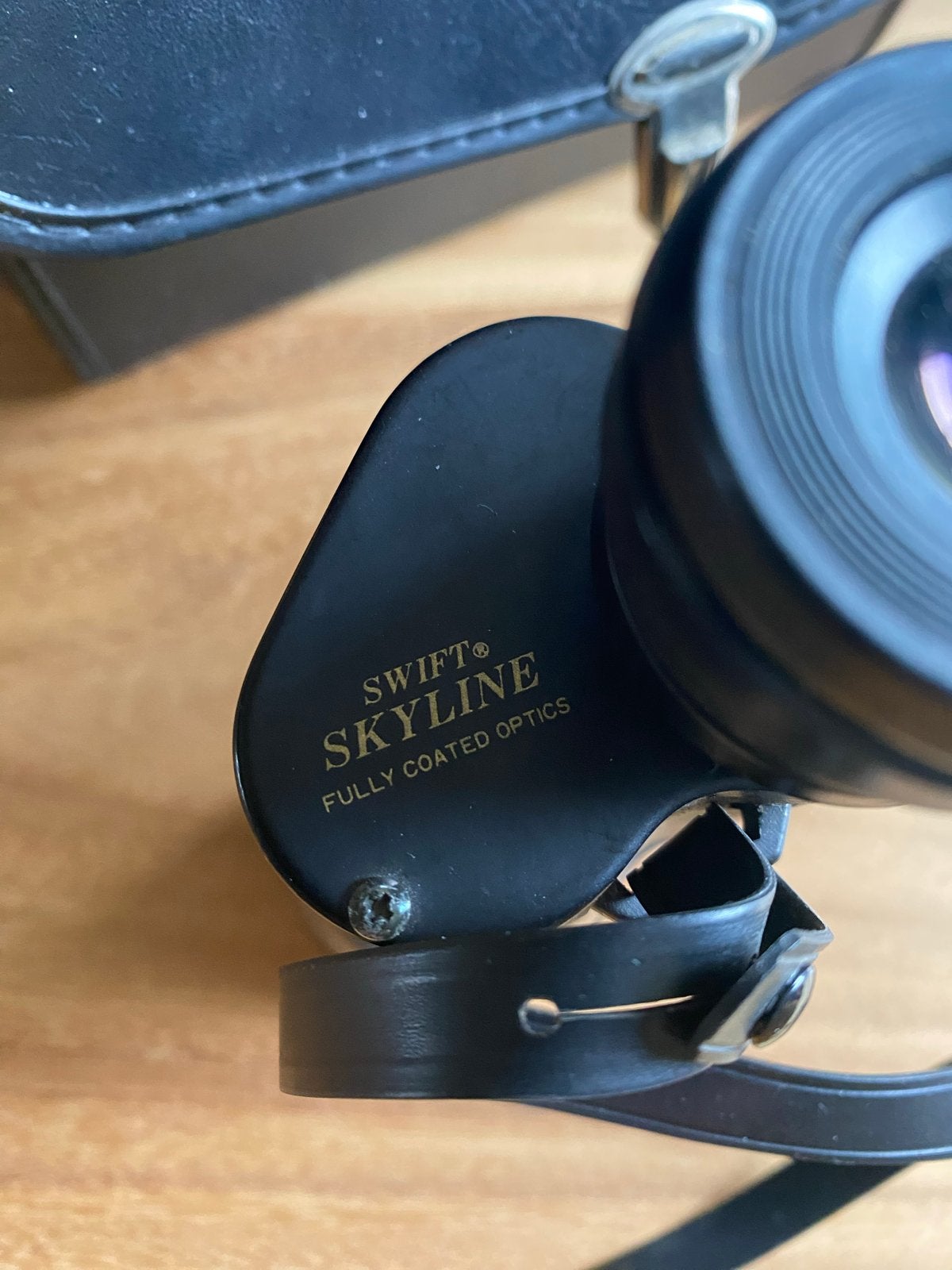 Swift Skyline 8x40 Wide Angle Verrekijker met Tas, Ophalen, Gebruikt, Porro (met knik), 8 tot 12x