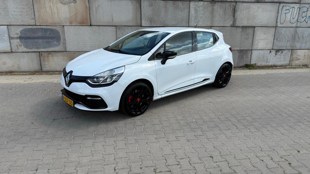 Renault Clio 1.6 RS Turbo 147KW 5-DRS AUT 2015 Wit, 1618 cc, 4 cilinders, Wit, Leder