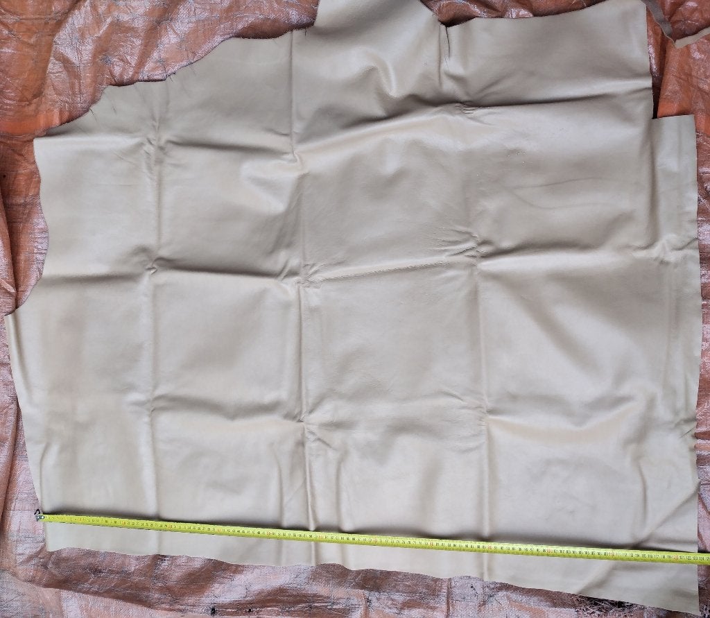 Leren lap donker beige, Hobby en Vrije tijd, Stoffen en Lappen, 120 cm of meer, Beige, Leer of Kunstleer, Nieuw