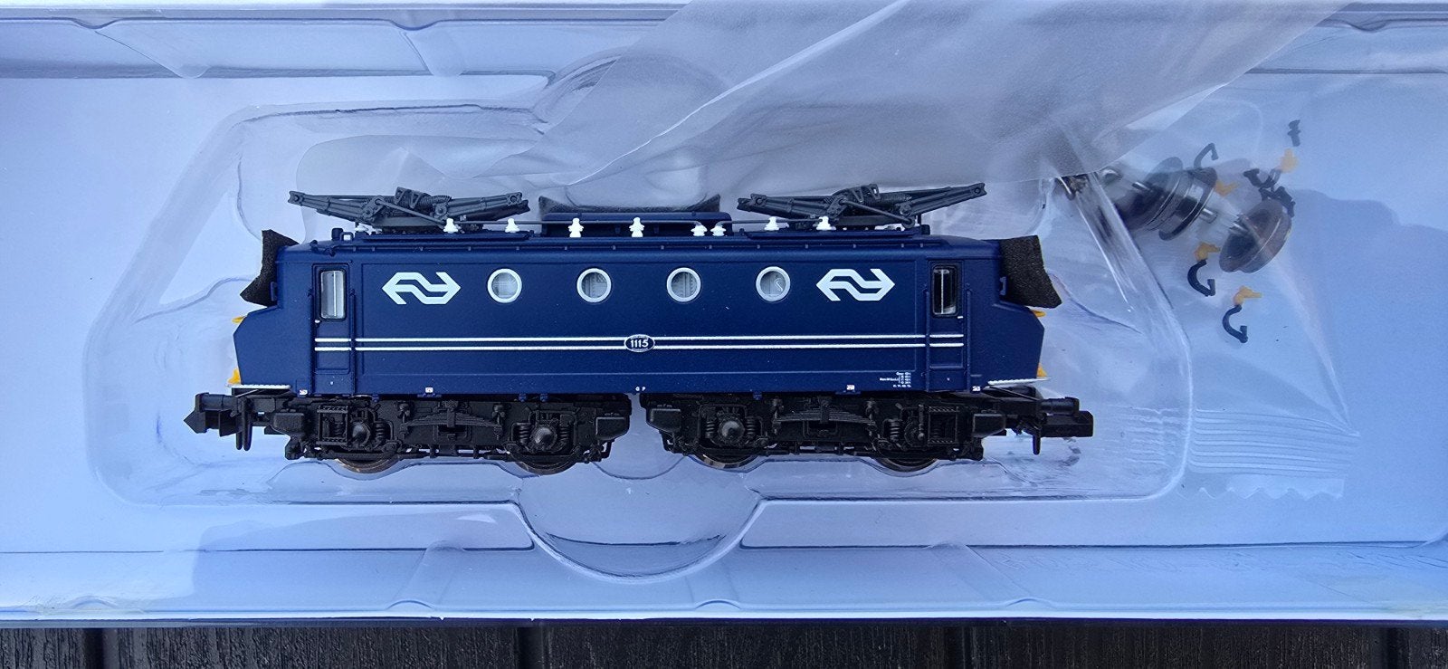 Piko 40373 Ns1100 botsneus dcc sound nieuwstaat ovp., Hobby en Vrije tijd, Modeltreinen | N-Spoor, Zo goed als nieuw, Gelijkstroom
