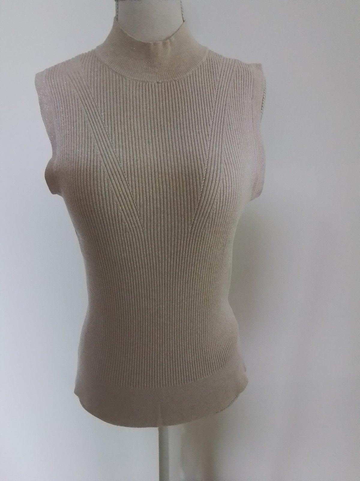 topje, shirt NUKUS draagmaat S, Kleding | Dames, Beige, Ophalen of Verzenden, Zo goed als nieuw, Maat 36 (S)