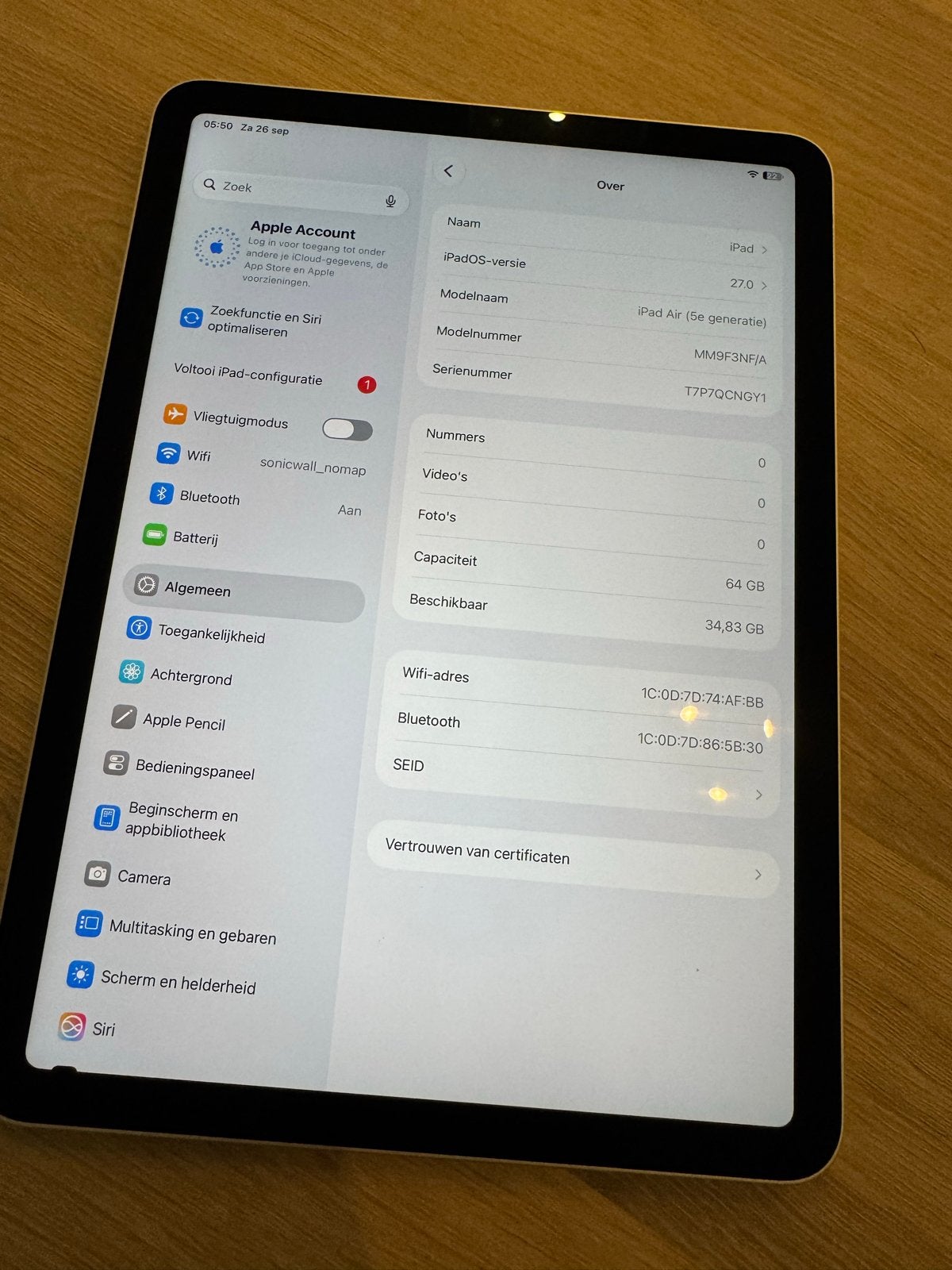 Foto 5 van Apple iPad Air 5 (2022) 64GB Wi-Fi - in nieuwstaat