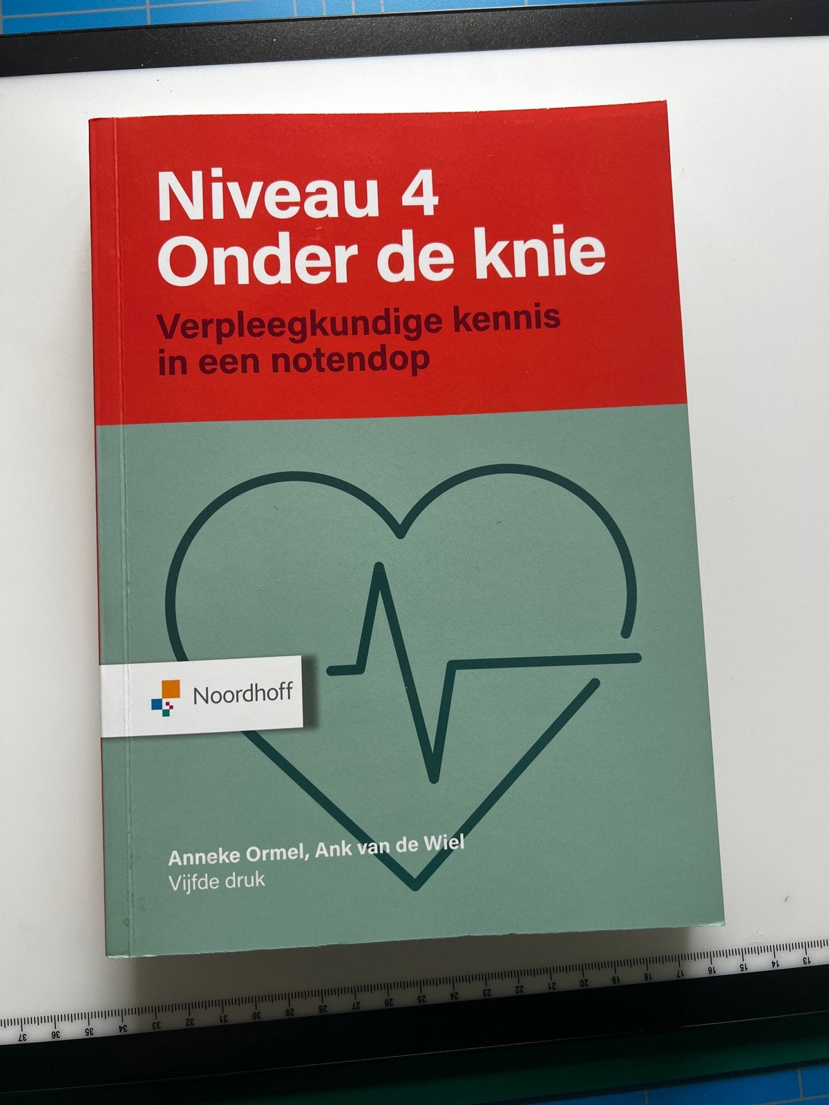 Niveau 4 Onder de knie - Verpleegkundige kennis 5de druk, Ophalen of Verzenden, Gamma, Zo goed als nieuw, MBO