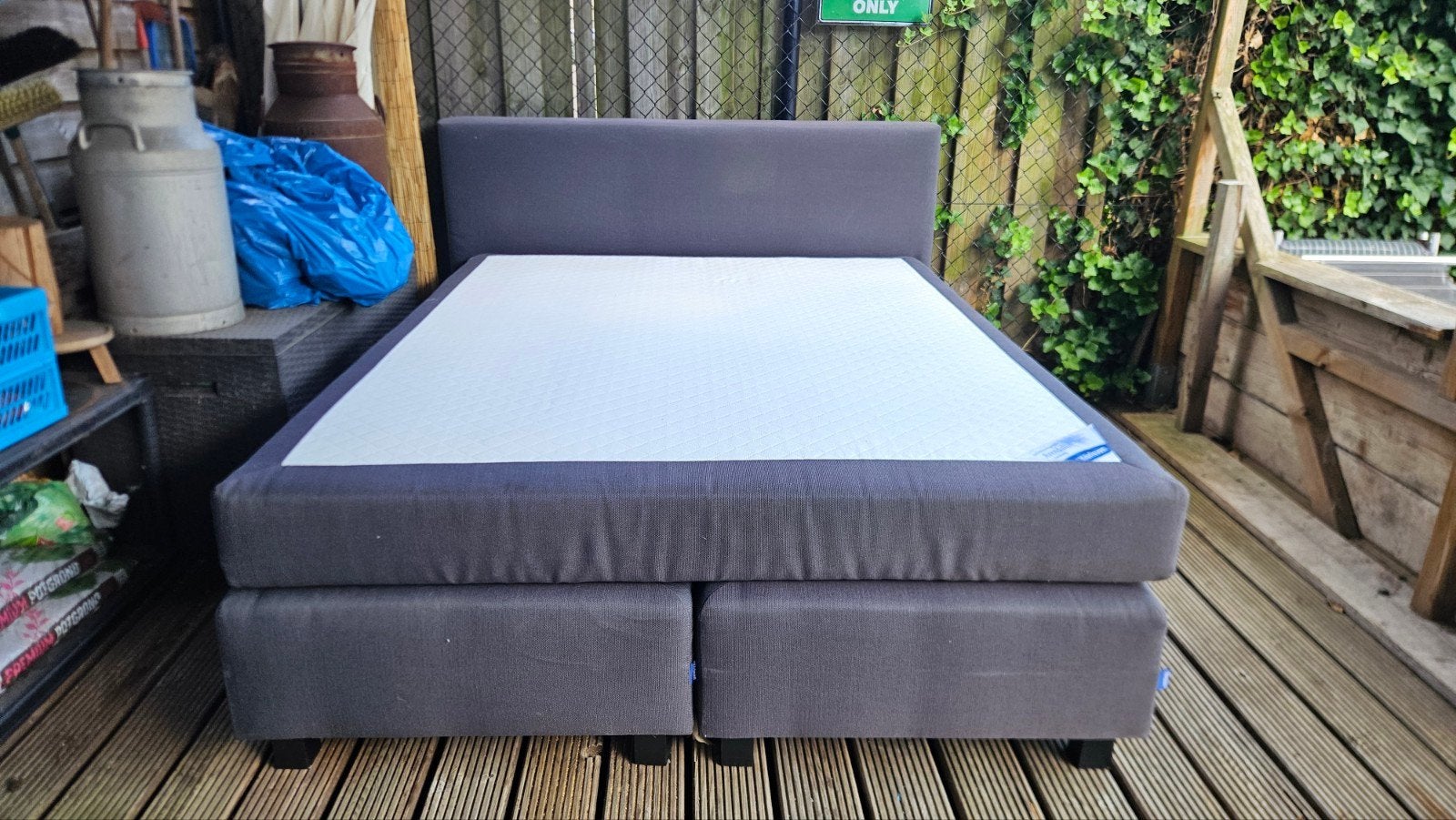 Kårlsson Arendal Kvadrat Boxspring 160x200 – Compleet – Goed, Ophalen, Gebruikt, Tweepersoons, 200 cm