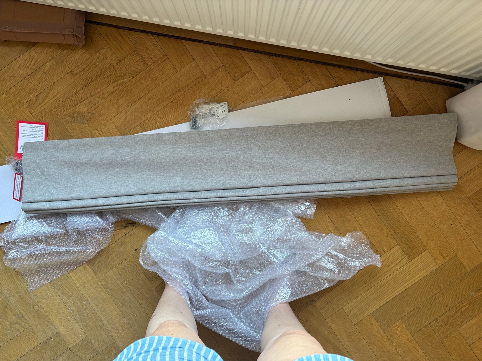 Nieuw grijs rolgordijn 142x188 cm, koord links, Ophalen, Inclusief montageonderdelen, Nieuw, Rolgordijn