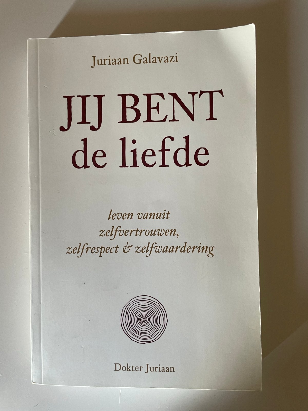 Jij BENT de liefde - Juriaan Galavazi (Zo goed als nieuw), Ophalen of Verzenden, Zo goed als nieuw, Overige onderwerpen
