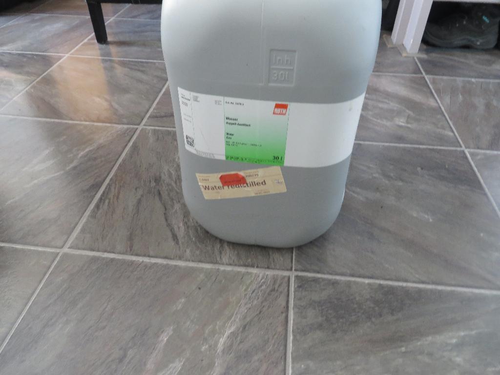 te koop 4x 30 liter jerrycans ,  osmose water in gezeten, Ophalen, Zo goed als nieuw