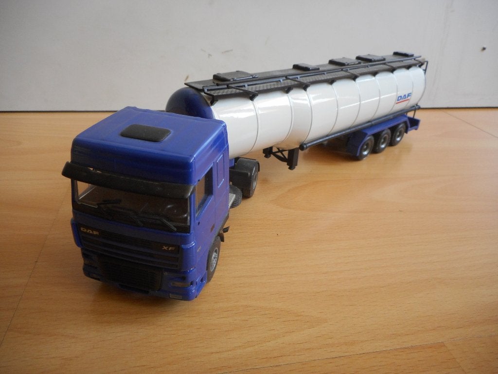Tekno Daf XF met Bulk trailer, Hobby en Vrije tijd, Modelauto's | 1:50, Ophalen of Verzenden, Nieuw, Bus of Vrachtwagen, Tekno