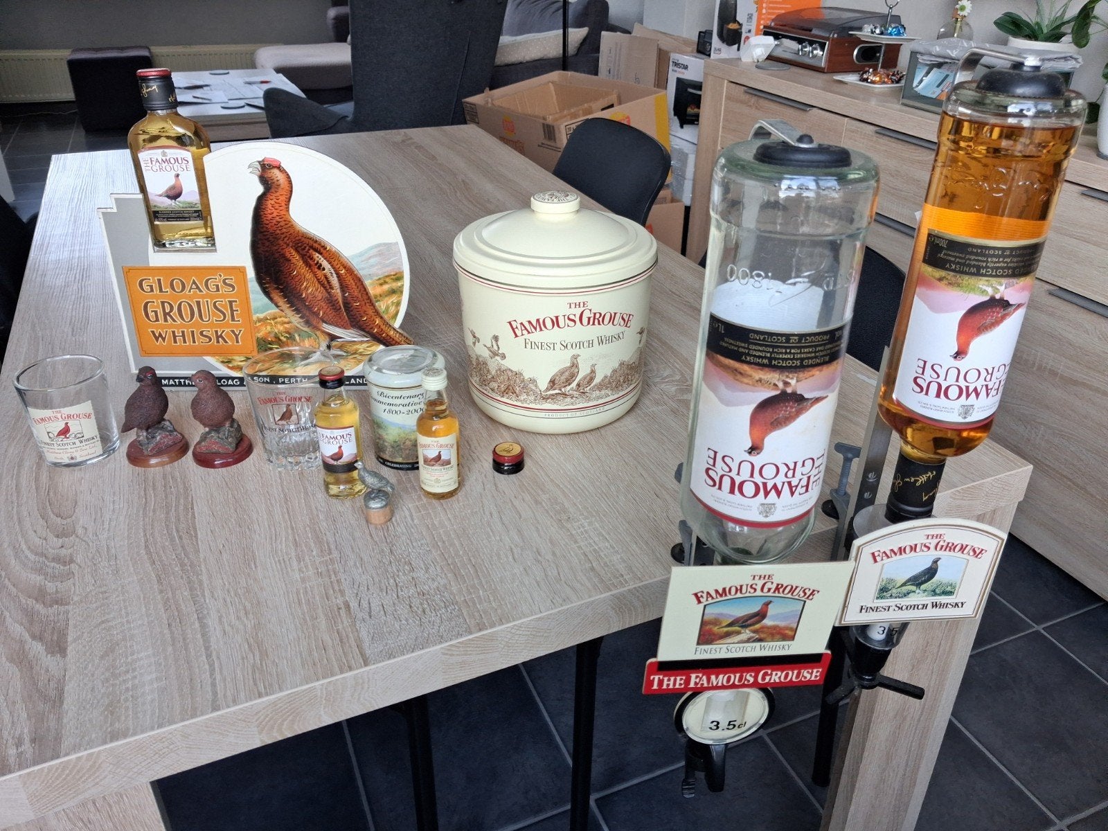 Lot of Famous Grouse + gratis whisky, Ophalen, Zo goed als nieuw, Glas of Glazen, Overige merken