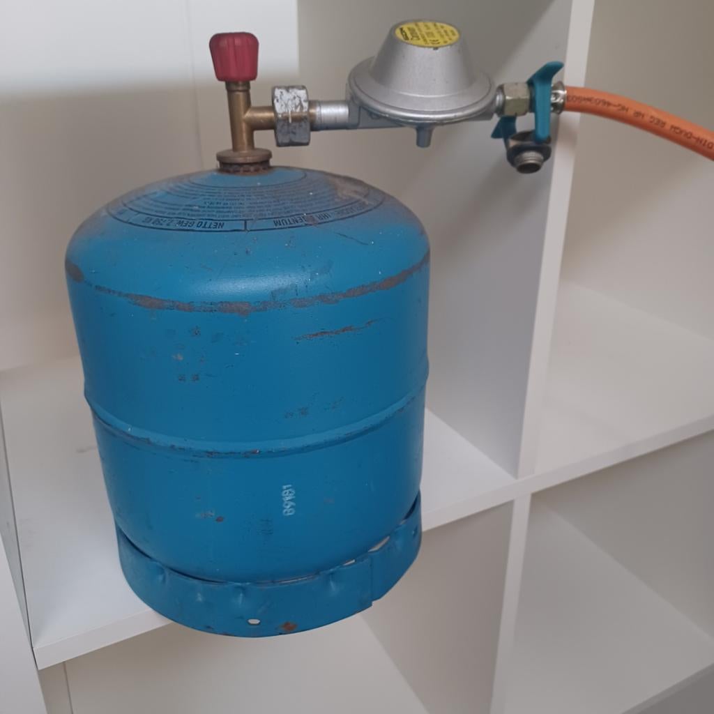 Campingaz gasfles met drukregelaar en slang, Ophalen of Verzenden, Gebruikt, Campingaz