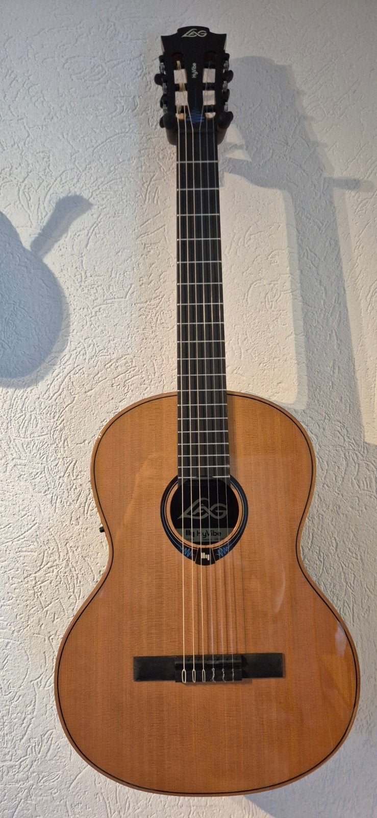 Lag Hyvibe  chv15e, Muziek en Instrumenten, Snaarinstrumenten | Gitaren | Akoestisch, Ophalen of Verzenden, Zo goed als nieuw