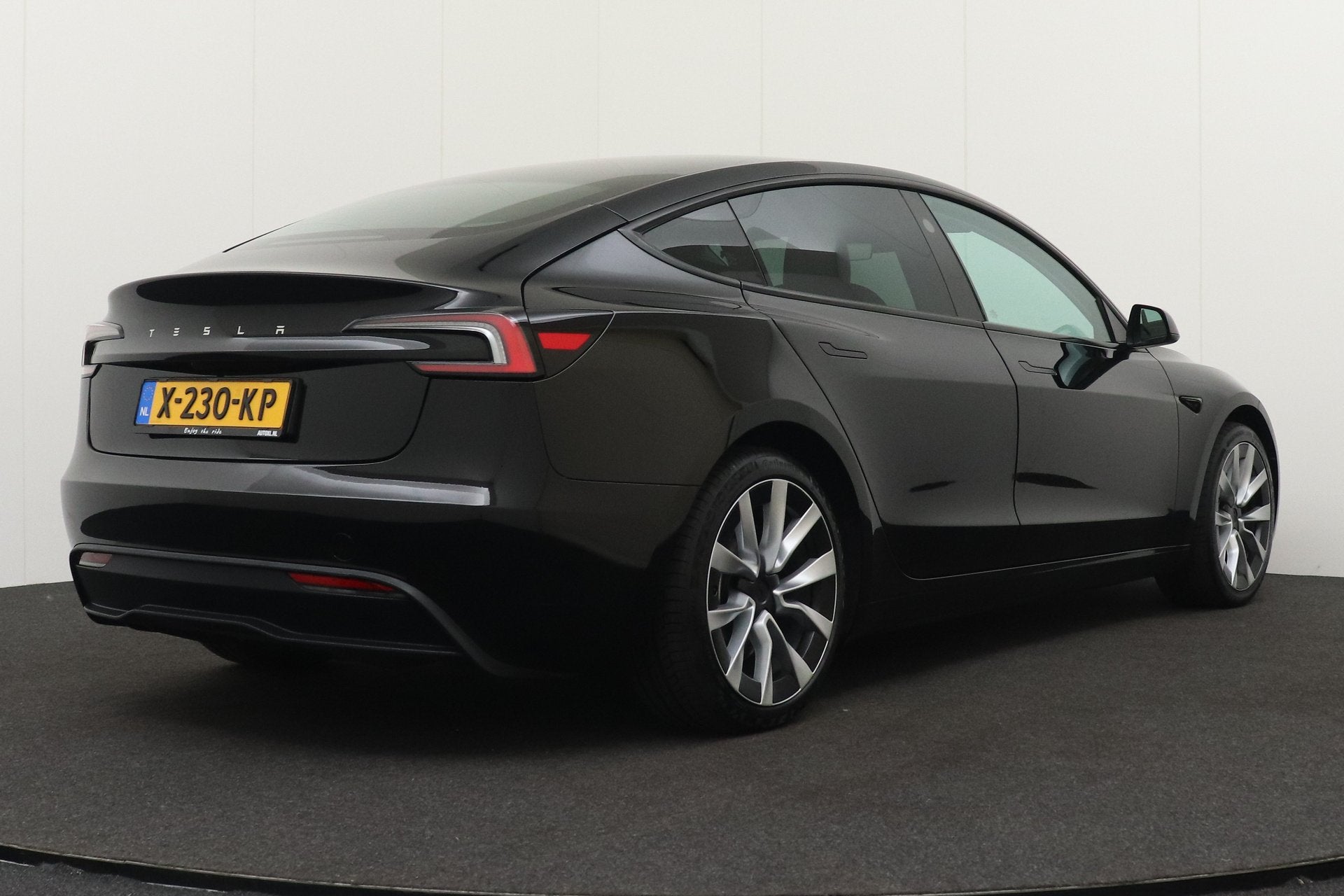 Tesla Model 3 60 kWh 283 PK Full Self-Driving 19'LMV Pano-da, Auto's, Automaat, Achterwielaandrijving, Gebruikt, Zwart