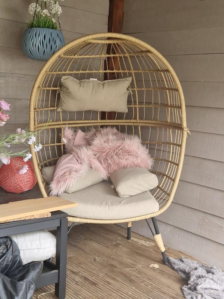 Gratis! Rotan stoel met kussens - Comfortabel en stijlvol, Ophalen, Gebruikt, Overige kleuren, Stof