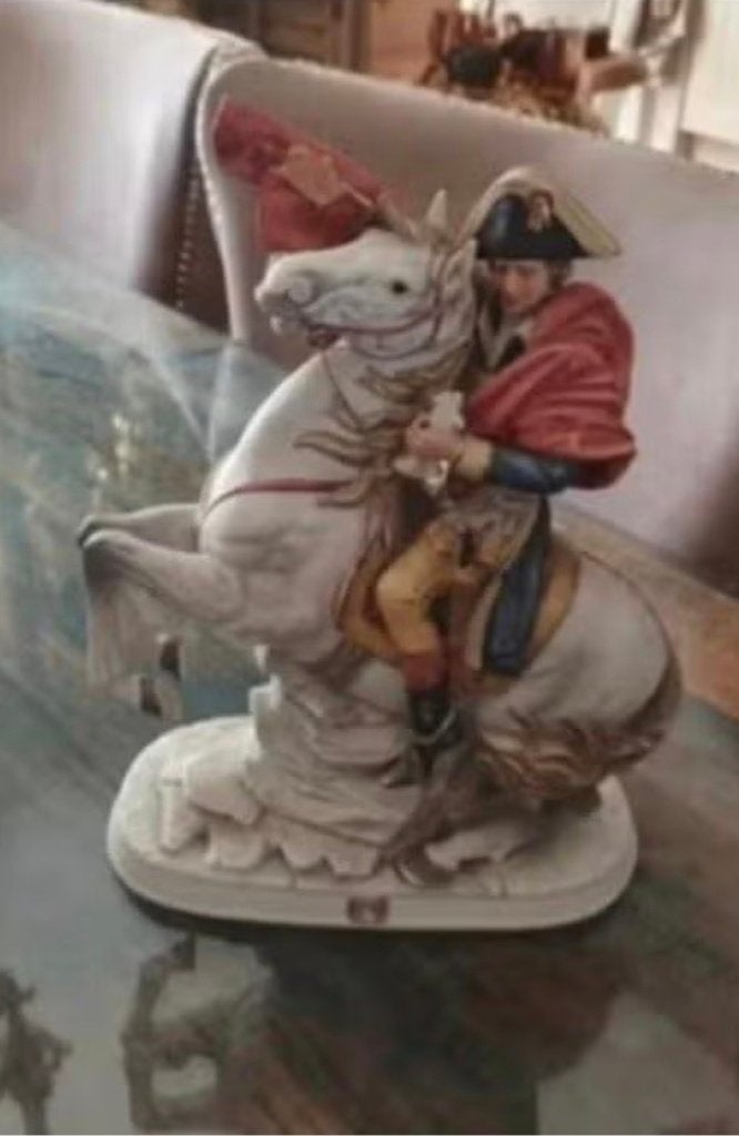 Porselein napoleon   capodimonte merk N, Ophalen of Verzenden