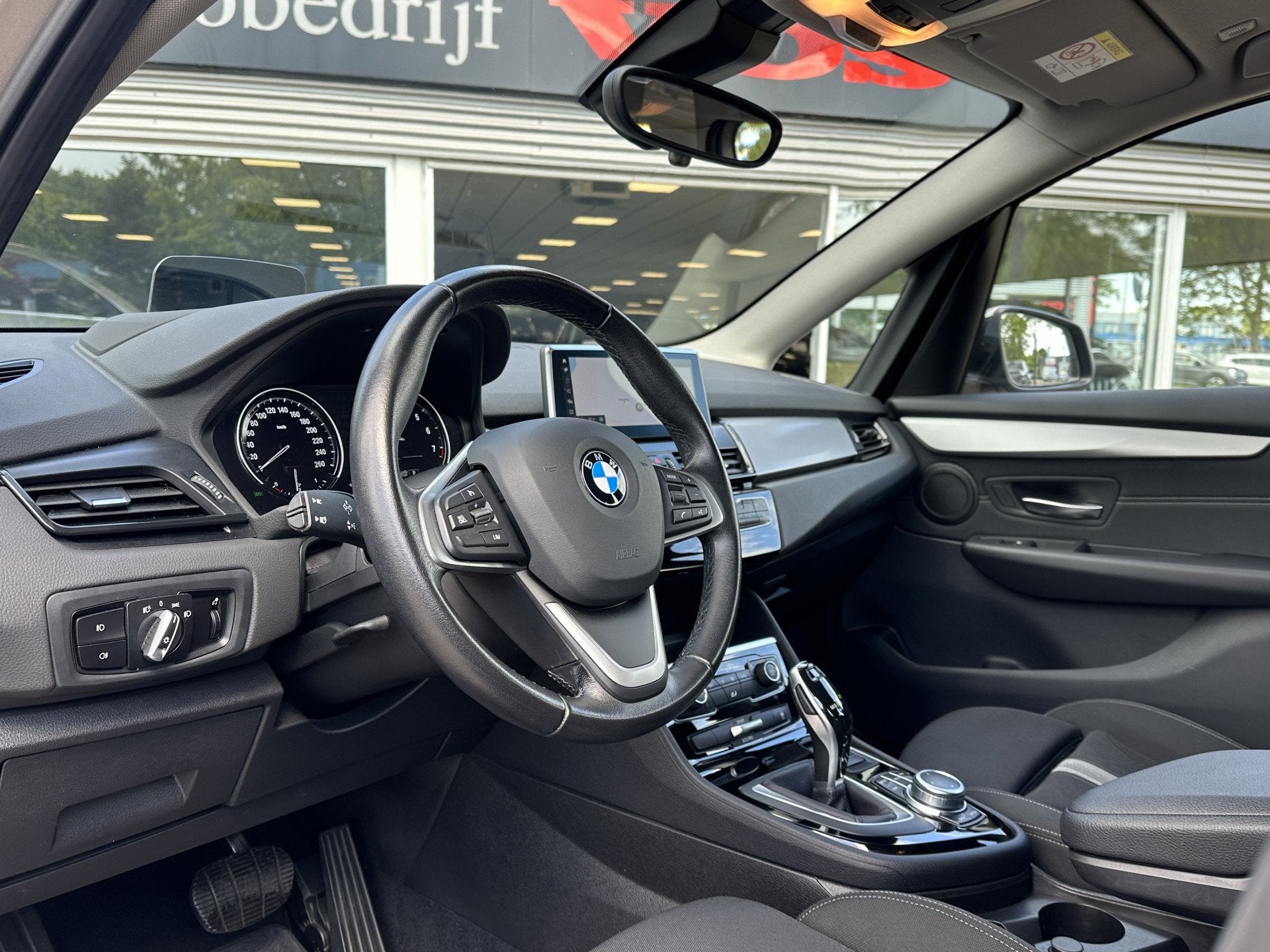 BMW 2 Serie Active Tourer 218i Business Edition | Navi Prof., Auto's, Gebruikt, Origineel Nederlands, 19 km/l, 3 cilinders