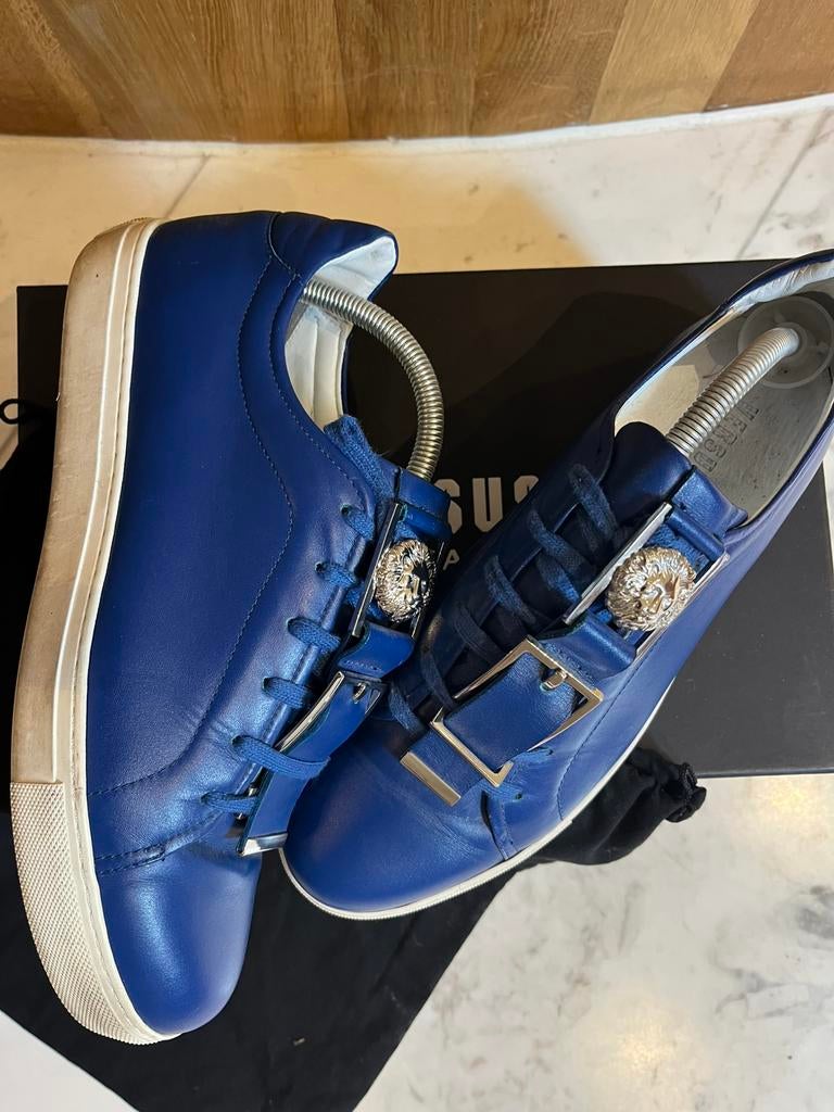 Versus  Versace maat 42 sneakers, Ophalen of Verzenden, Zo goed als nieuw, Zwart