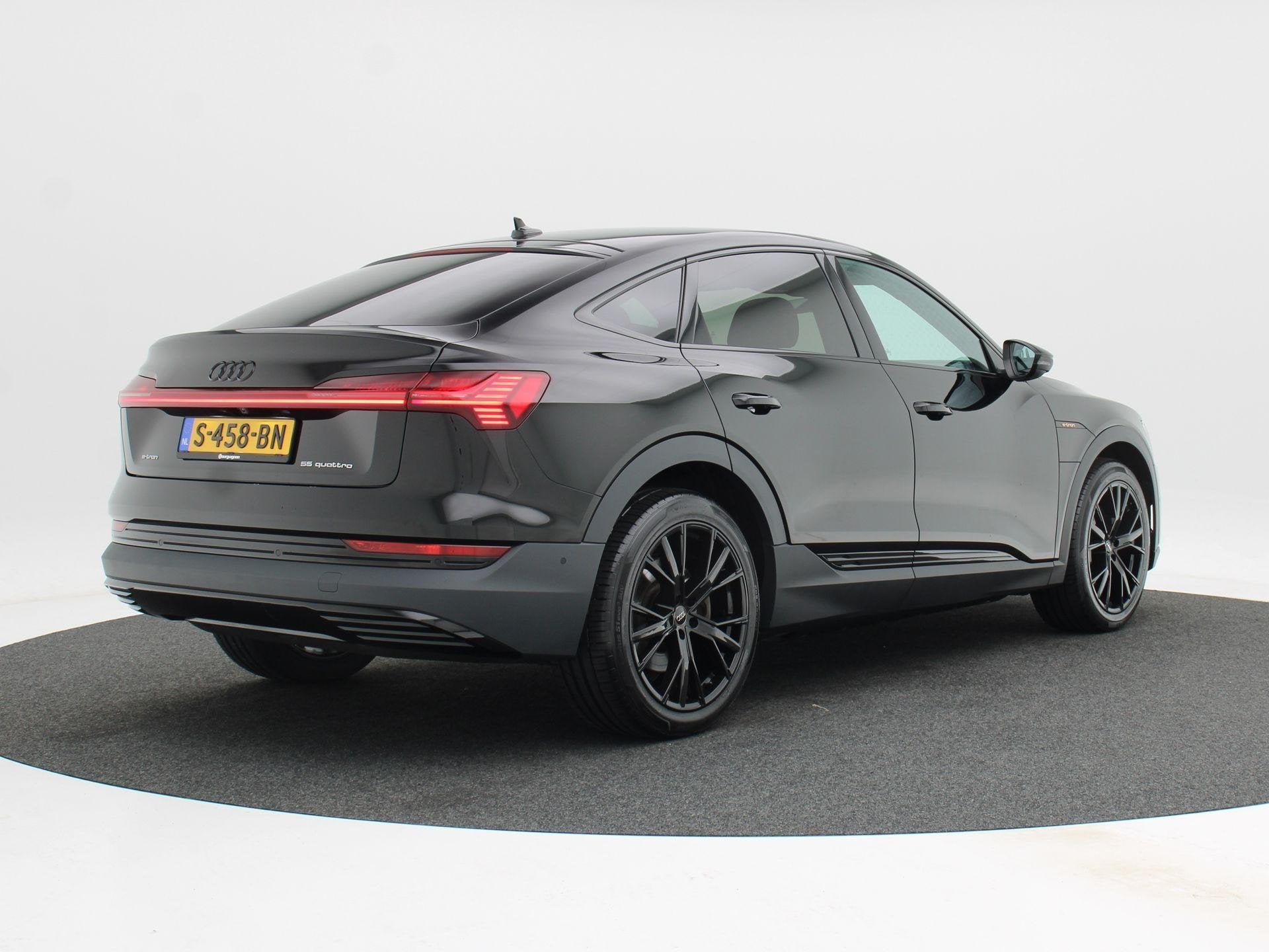 Audi e-tron Sportback 55 quattro 95kWh | Camera | Full LED |, Auto's, Automaat, Stof, Zwart, 95 kWh