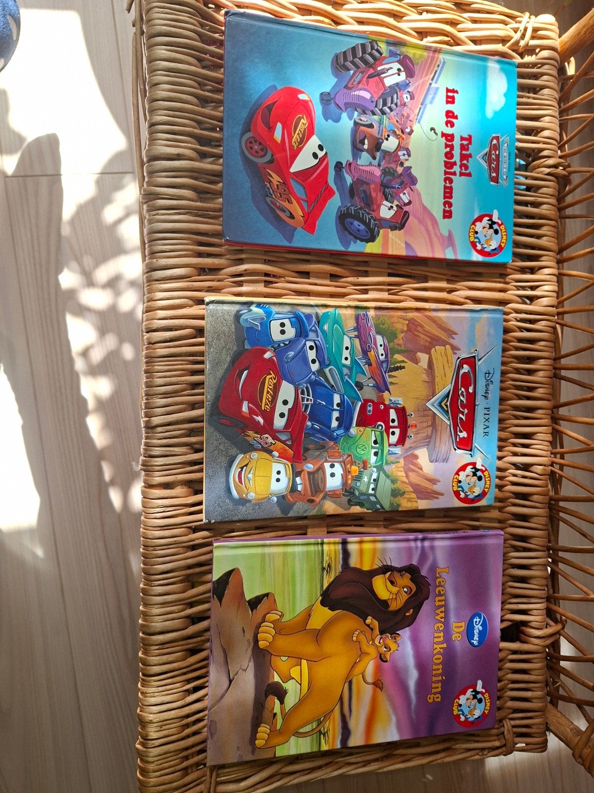 Disney Cars en leeuwenkoning boekjes, Boeken, Ophalen of Verzenden, Gelezen, Disney, Sprookjes