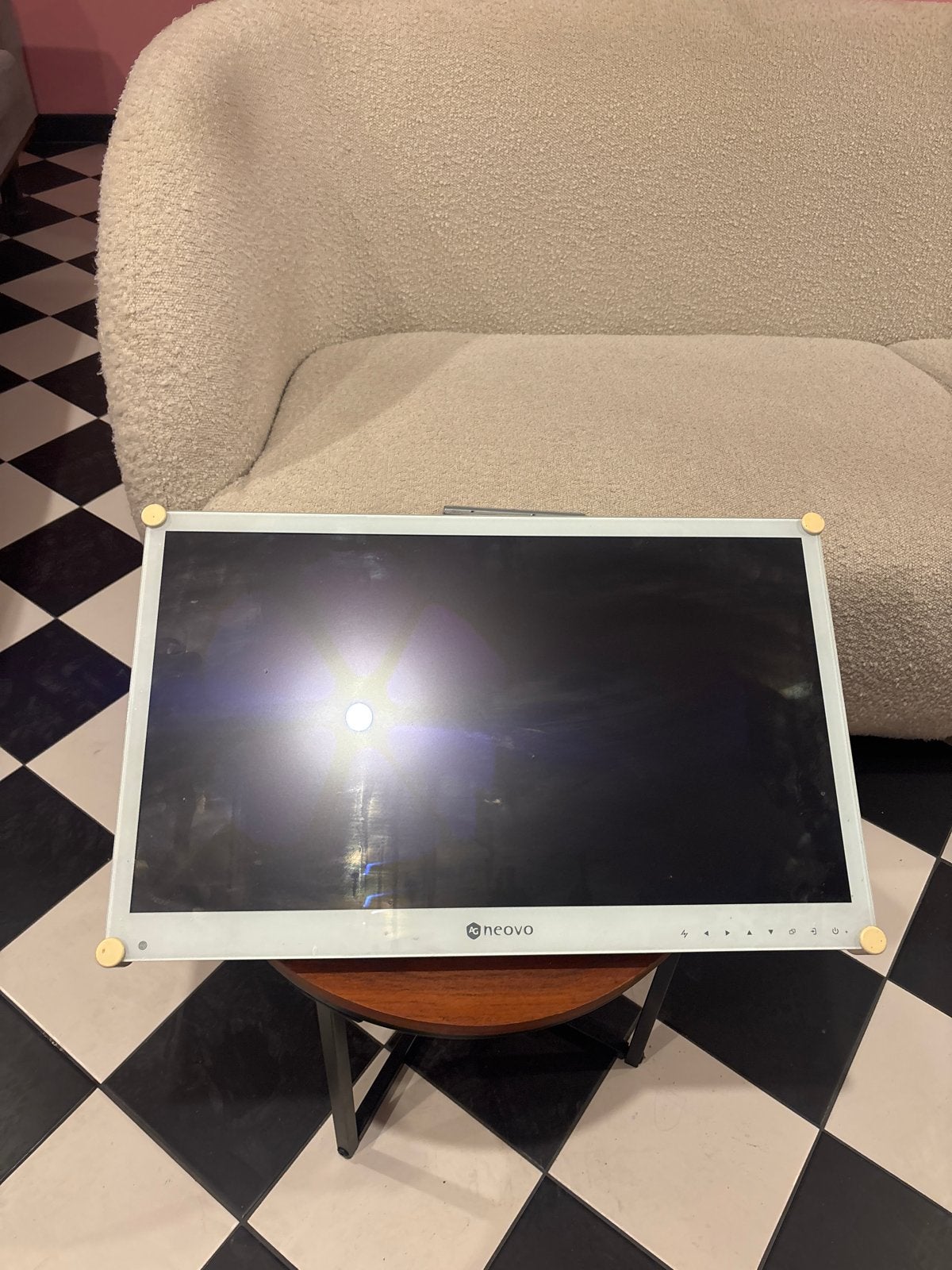 AG Neovo RX-24 Monitor - Goed werkend, zonder beschadigingen, Computers en Software, Ophalen, Zo goed als nieuw, HDMI