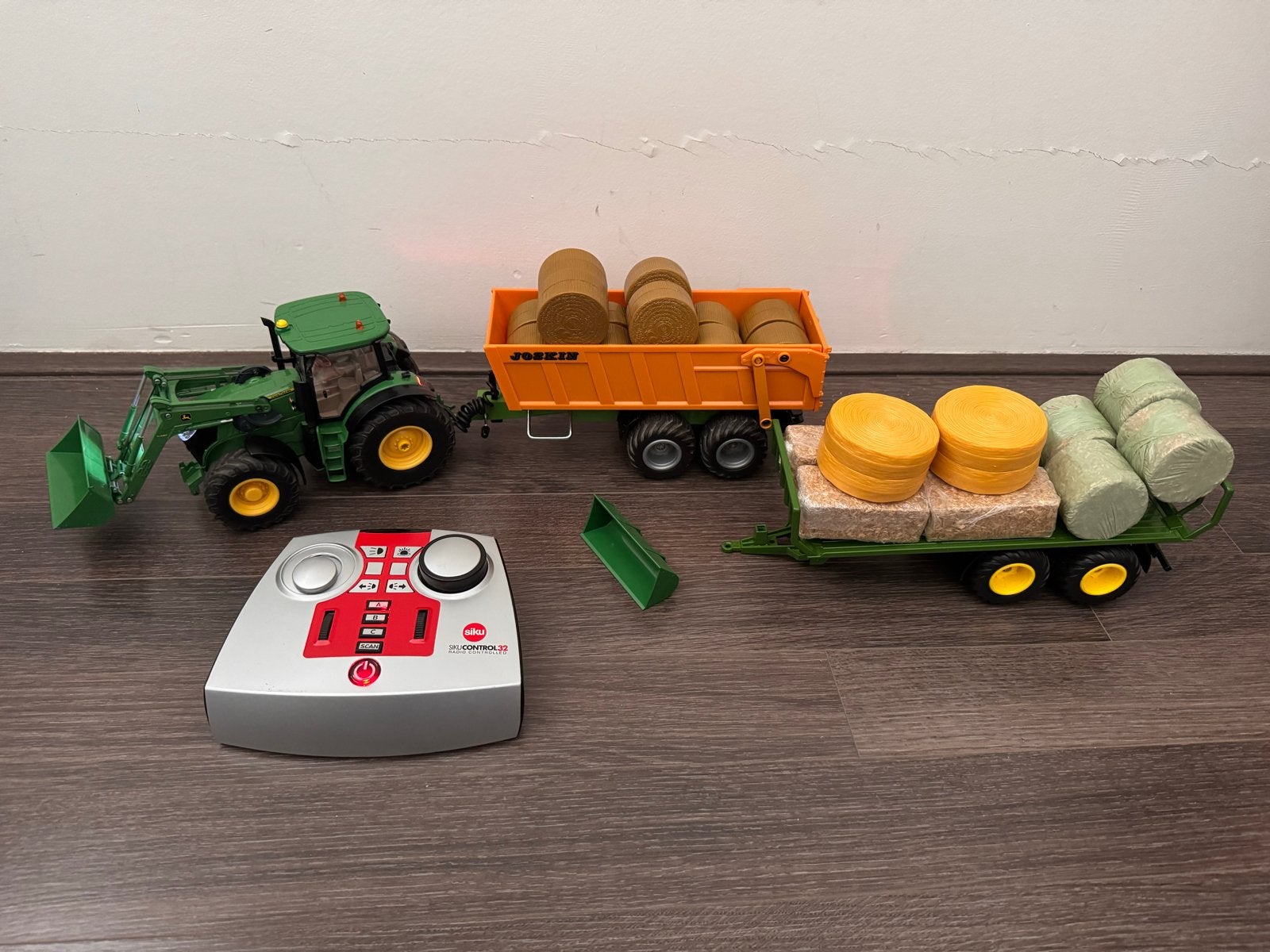 Siku Control Set: Tractor, kiepwagen, balenwagen & balen, Elektro, Gebruikt, Ophalen of Verzenden, Onderdeel