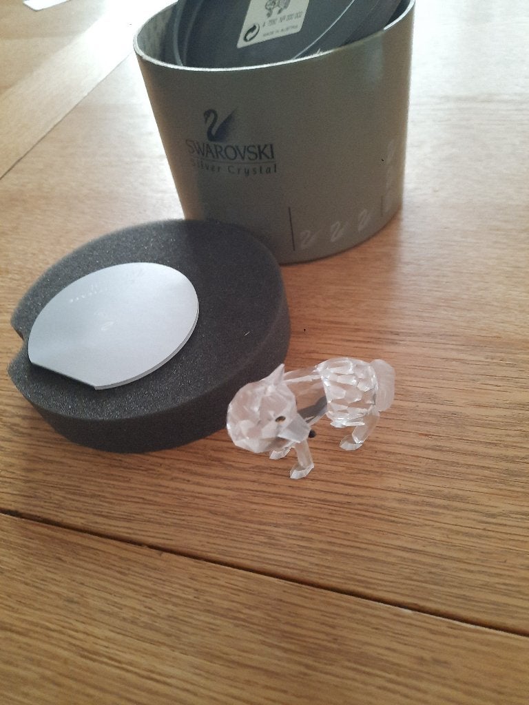 Swarovski. Wolf in box. 7550 000 002, Ophalen of Verzenden, Zo goed als nieuw, Figuurtje
