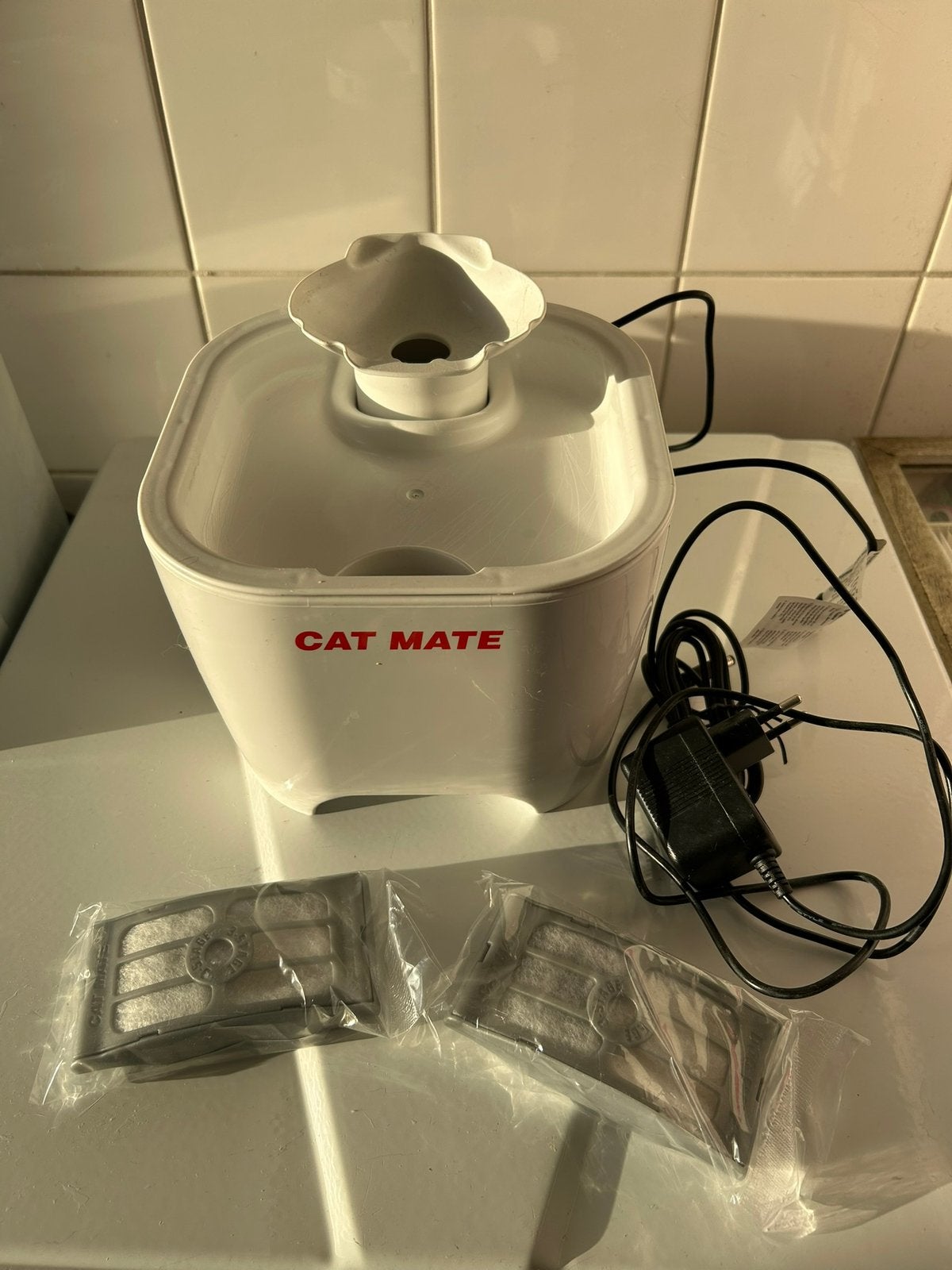 Cat mate waterfontein incl 3 waterfilters, Ophalen of Verzenden, Zo goed als nieuw