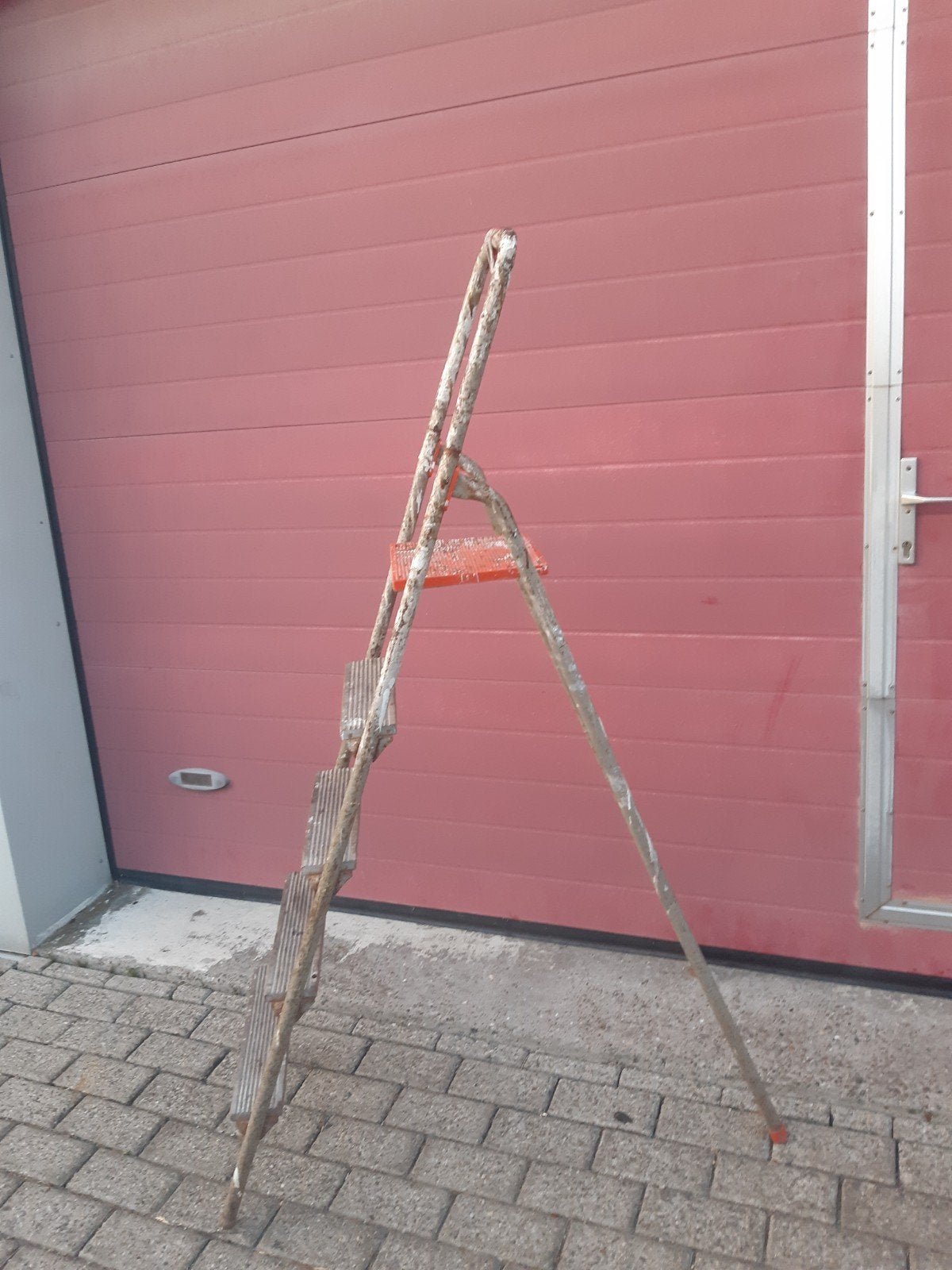 ONVERWOESTBARE HUISHOUDTRAP 19.95 EURO, Ophalen, Minder dan 2 meter