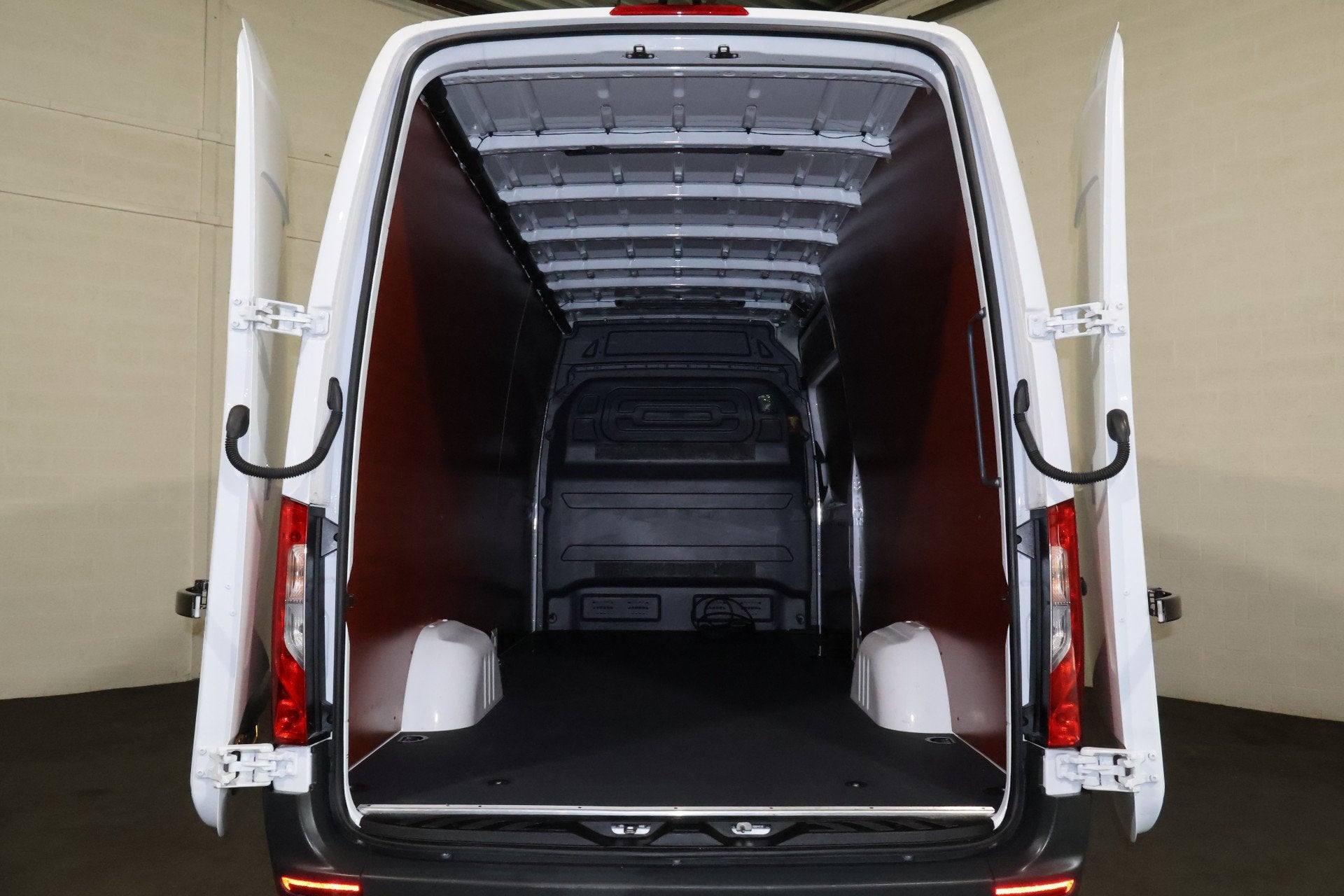 Mercedes-Benz eSprinter 314 L3 H2 Navigatie Camera 270gr deu, Automaat, Wit, 2690 kg, 2 stoelen