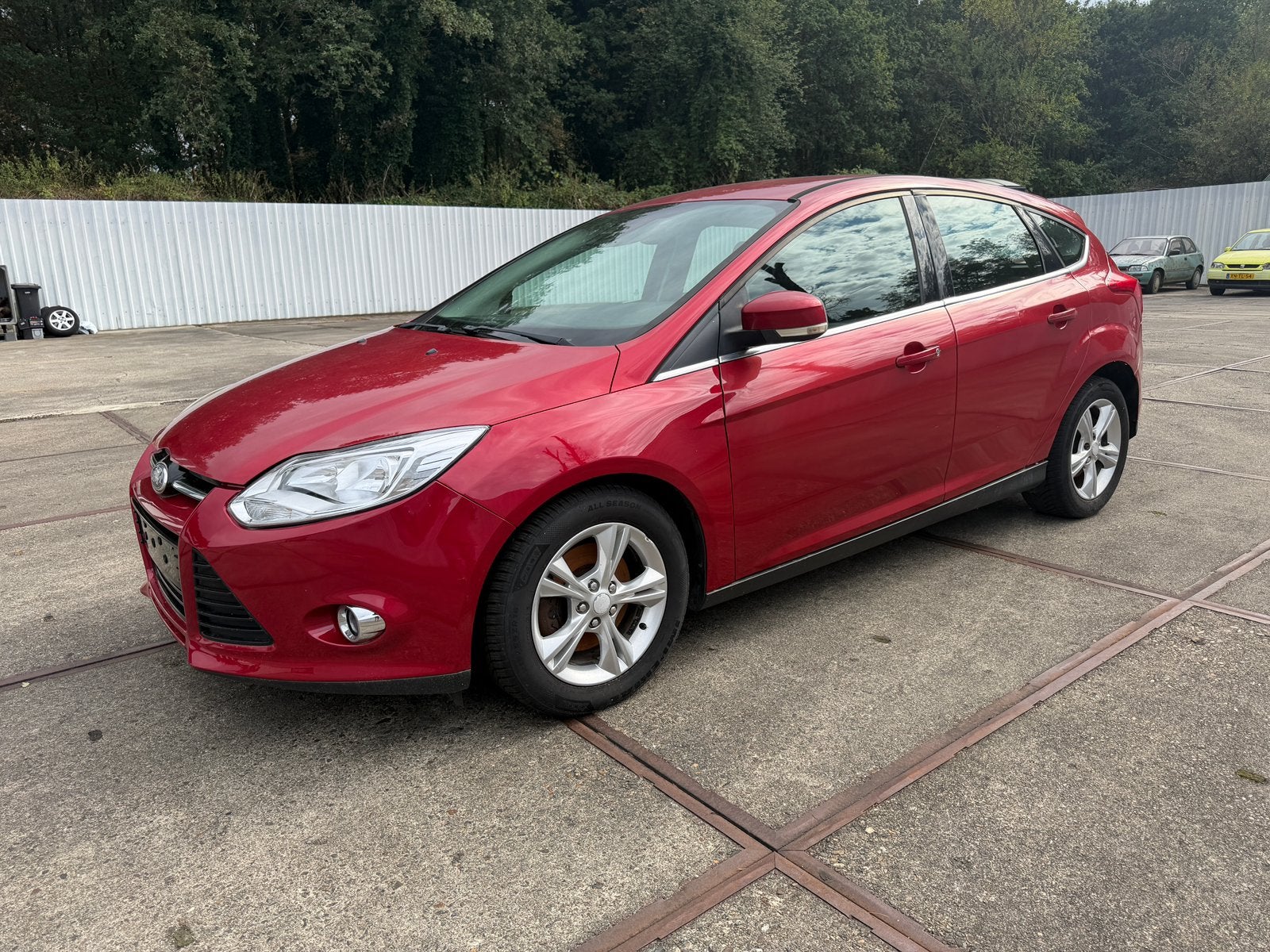 2013 Ford focus 2.0tdci automaat (Export), Stof, Parkeersensor, Zwart, 4 cilinders