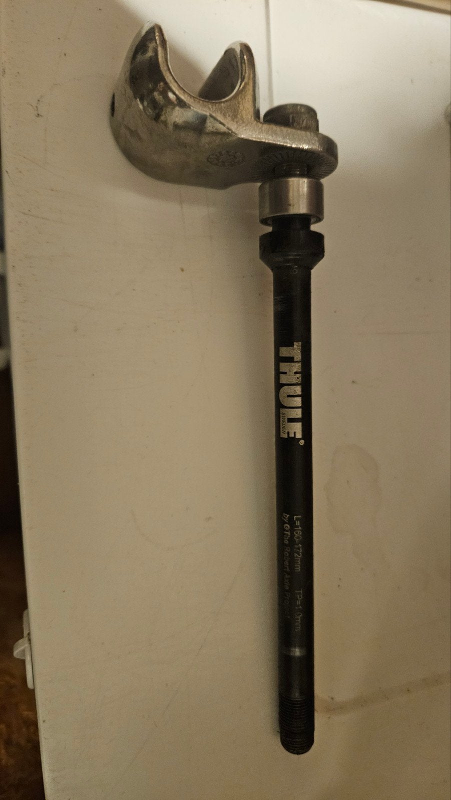 Thule steekas 160-172mm incl "trekhaak" voor fietskar, Gebruikt, 20 tot 40 kg, Ophalen of Verzenden, Thule