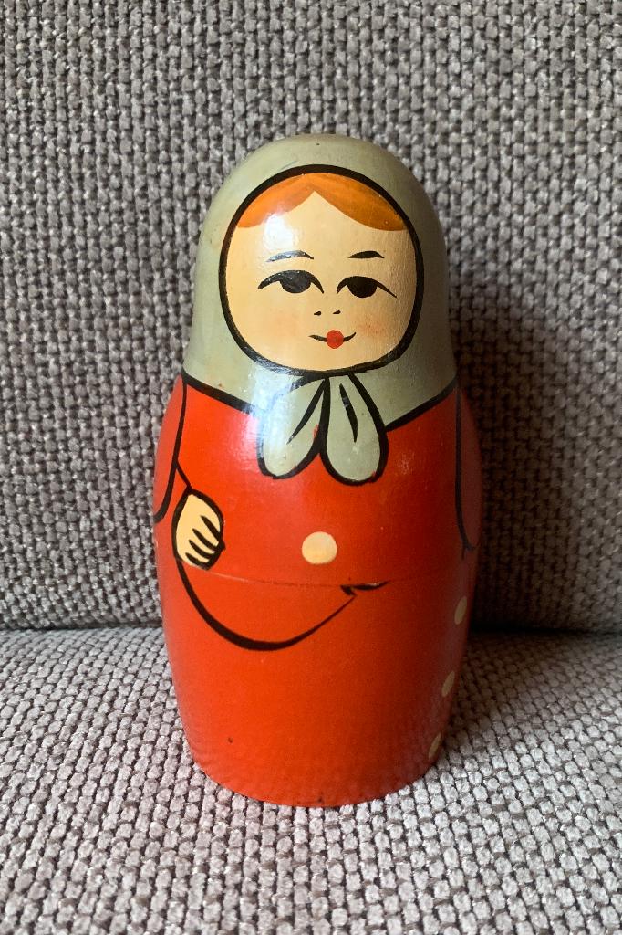 Vintage Matroesjka Pop 15cm enkel, zonder binnenpoppetjes, Ophalen of Verzenden, Gebruikt