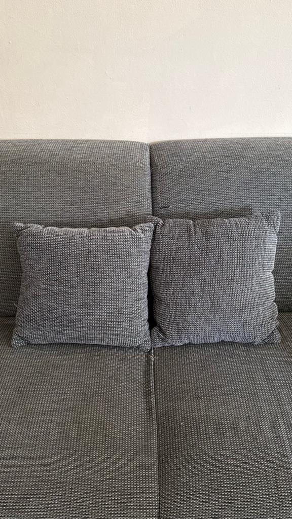Grijze sierkussens 35x35 cm - Set van 2, Ophalen of Verzenden, Zo goed als nieuw, Eenpersoons
