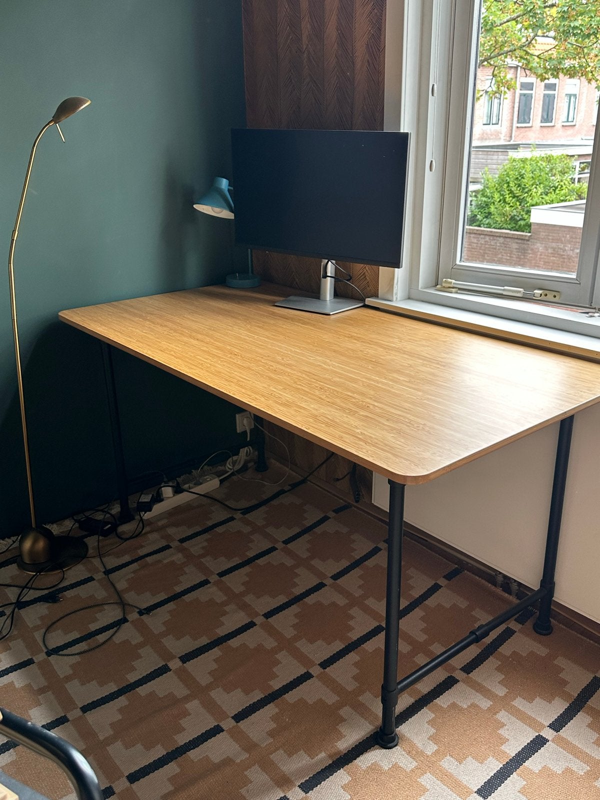 Groot bureau / werktafel – 150x77 cm – Hout & Metaal, Huis en Inrichting, Bureaus, Gebruikt, Hout, Ophalen of Verzenden, Industrieel