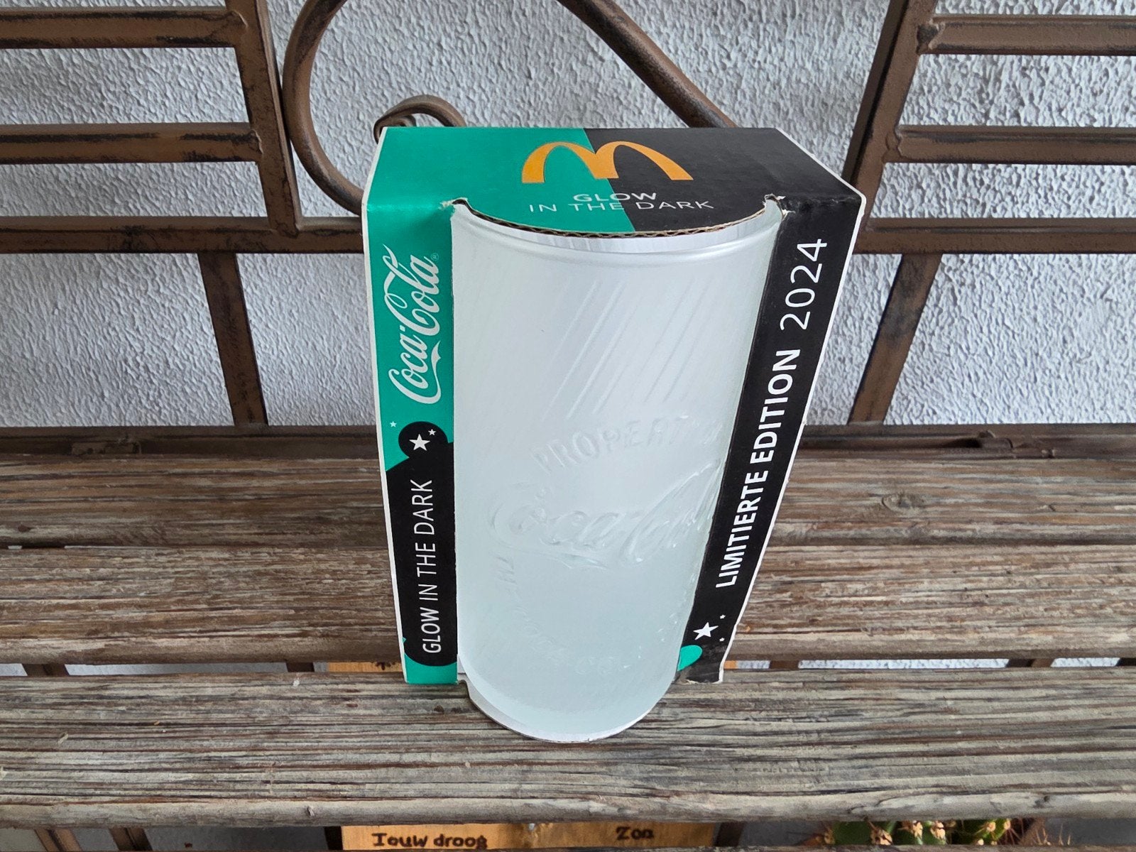 McDonald's Coca-Cola Glow in the Dark Glas 2024, Verzamelen, Ophalen, Nieuw, Frisdrankglas