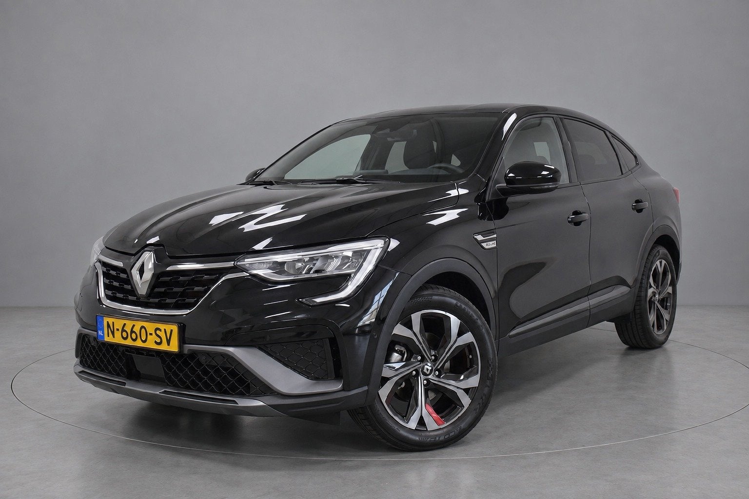 Renault Arkana 1.6 E-Tech Hybrid 145 R.S. Line, Full Options, Auto's, Gebruikt, 4 cilinders, Zwart, Origineel Nederlands