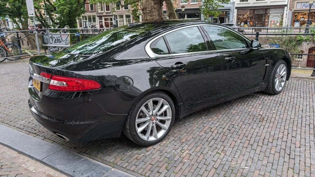 Foto 3 van Jaguar XF 3.0 D Premium Luxury 300PK 2e Eigenaar