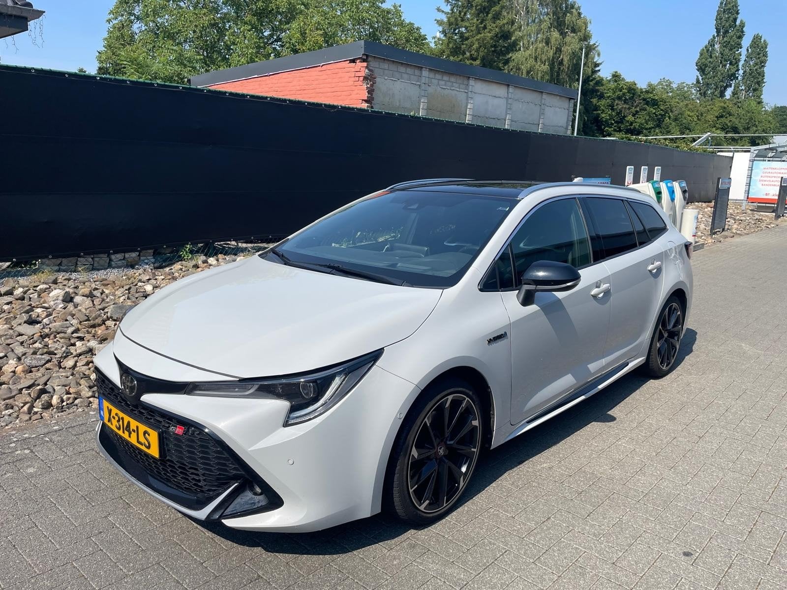 Toyota Corolla Touring Sports 2.0 Hybrid GR-Sport | 184 PK |, 1345 kg, 450 kg, 4 cilinders, Stationwagon