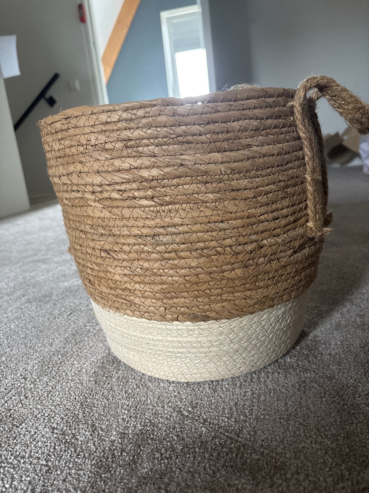 Decoratieve rieten mand met handvatten, Ophalen, Gevlochten, Mand, Rond