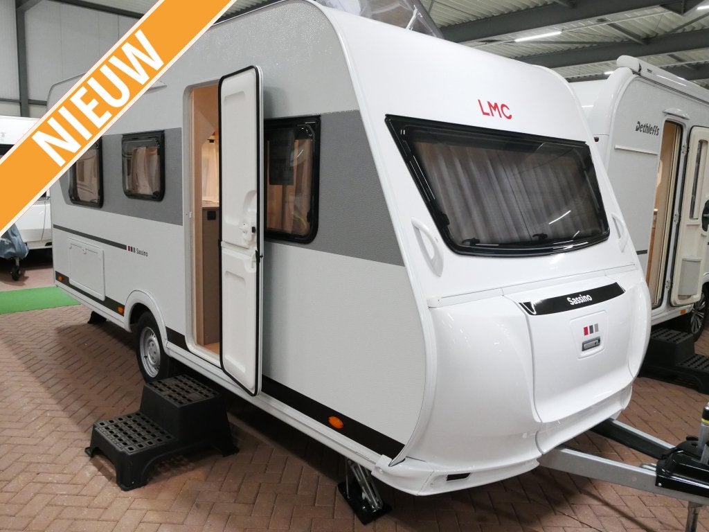 LMC Sassino 460 E NU MET GRATIS MOVER, Caravans en Kamperen, Schokbreker, Bedrijf, Treinzit, 5 tot 6 meter