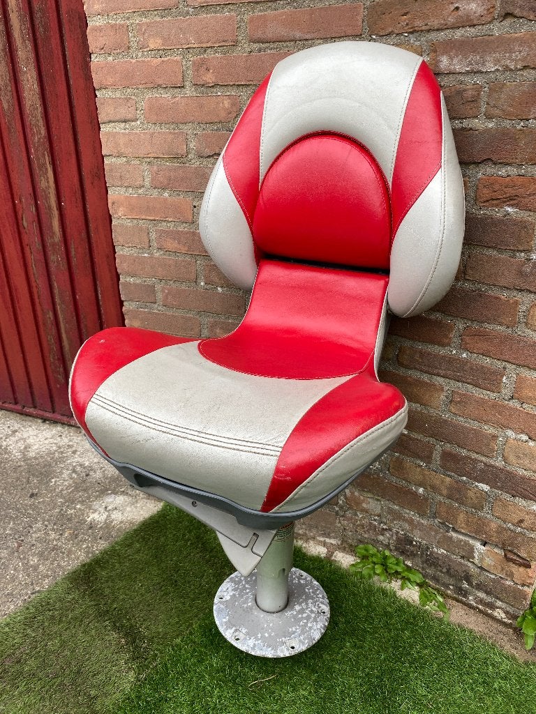 Attwood bootstoel met slede en kapotte poot, Ophalen, Gebruikt, Interieur en Kussens