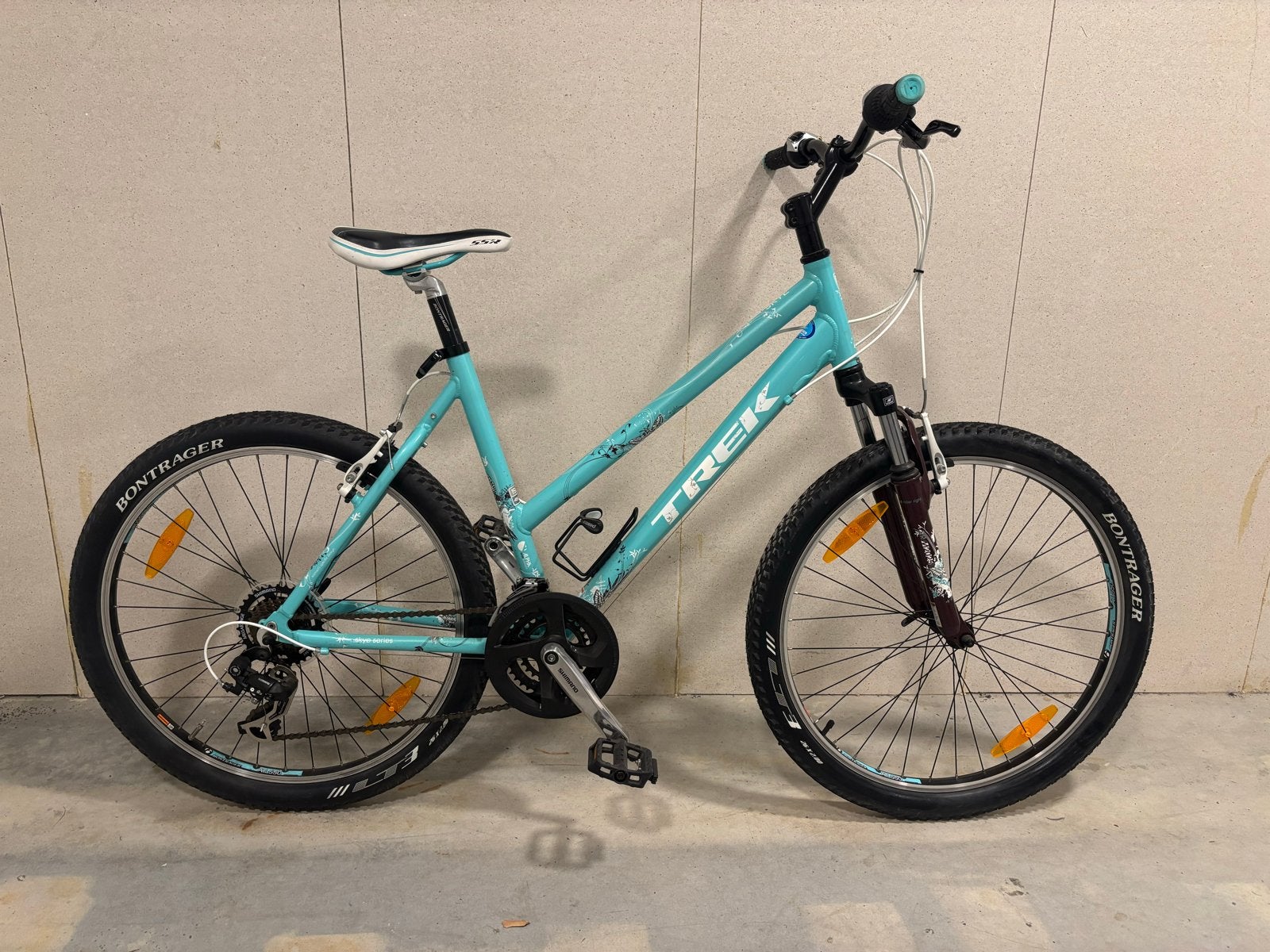 Trek Skye Damesfiets - Zo goed als nieuw, Fietsen en Brommers, 26 inch, Velgrem, 47 tot 50 cm, Zo goed als nieuw