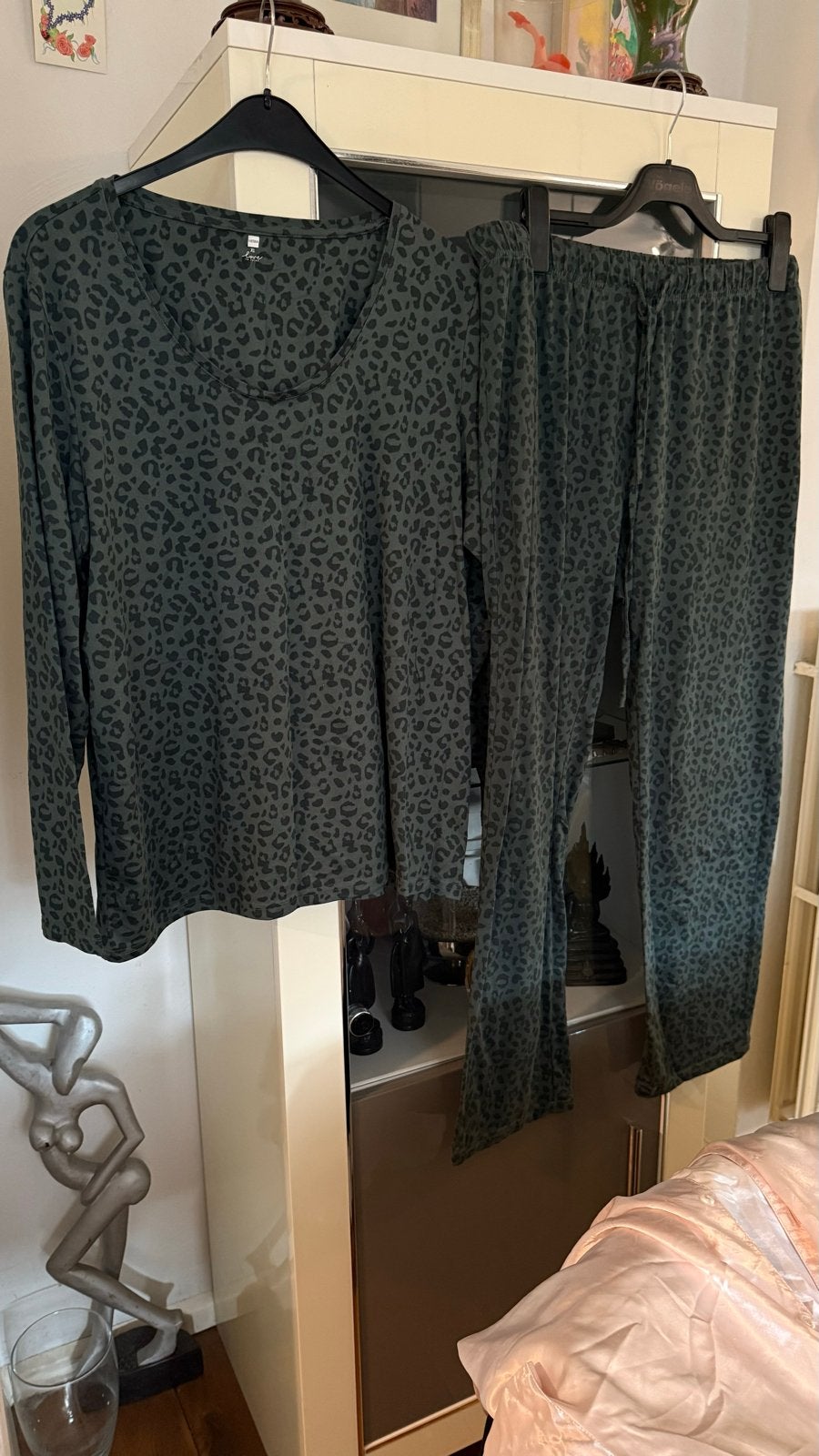 Hema Pyjama Dames XL - Groen Luipaardprint, Kleding | Dames, Ophalen of Verzenden, Zo goed als nieuw, Maat 46/48 (XL) of groter