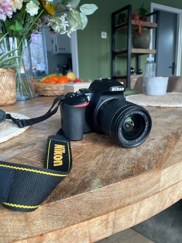 Nikon D3500 + 18-55mm lens, Audio, Tv en Foto, Fotocamera's Digitaal, Gebruikt, Spiegelreflex, Ophalen of Verzenden, Nikon