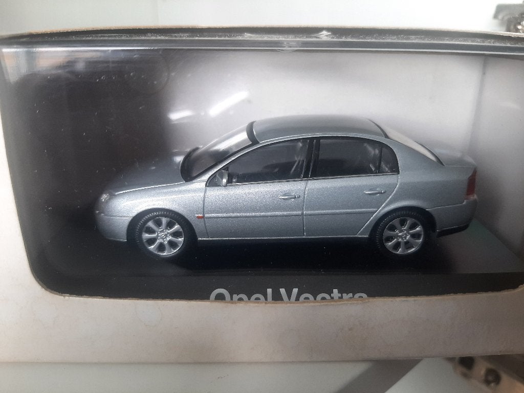 Opel Vectra grijs schuco 1:43, Ophalen of Verzenden, Zo goed als nieuw, Auto, Schuco