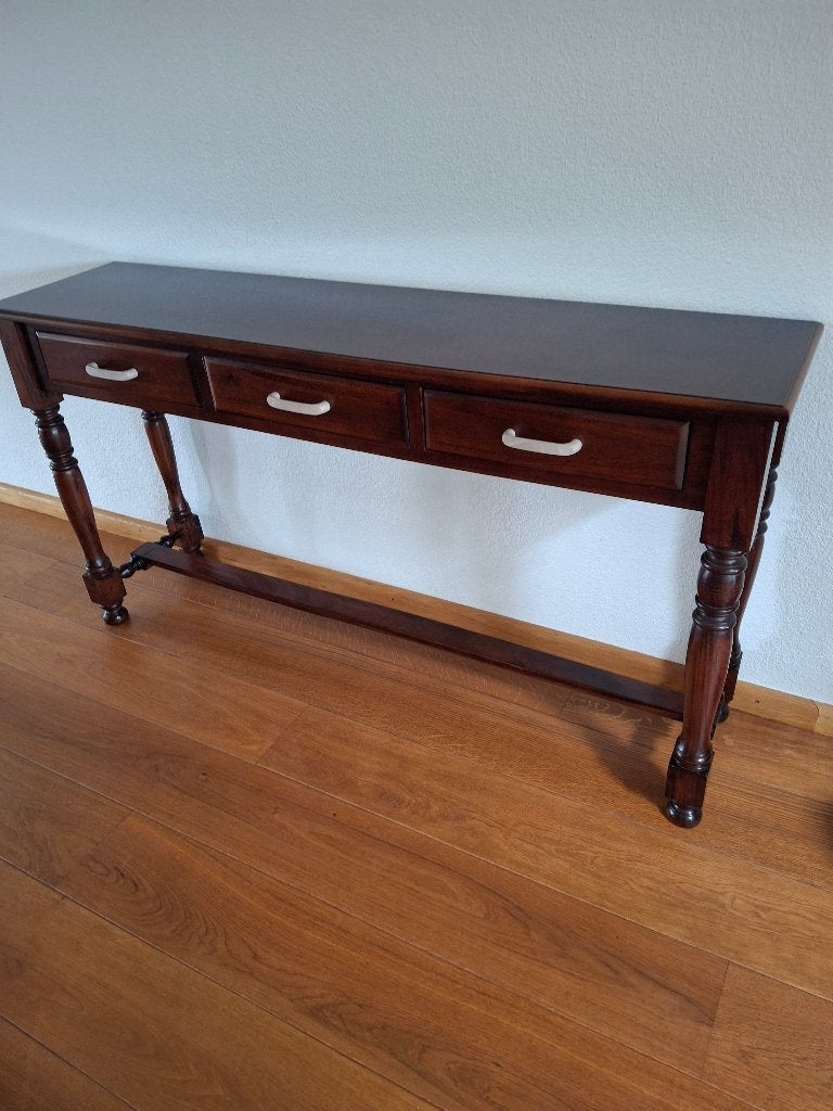 side table, Huis en Inrichting, Tafels | Sidetables, Ophalen, 100 tot 150 cm, Zo goed als nieuw, Engels